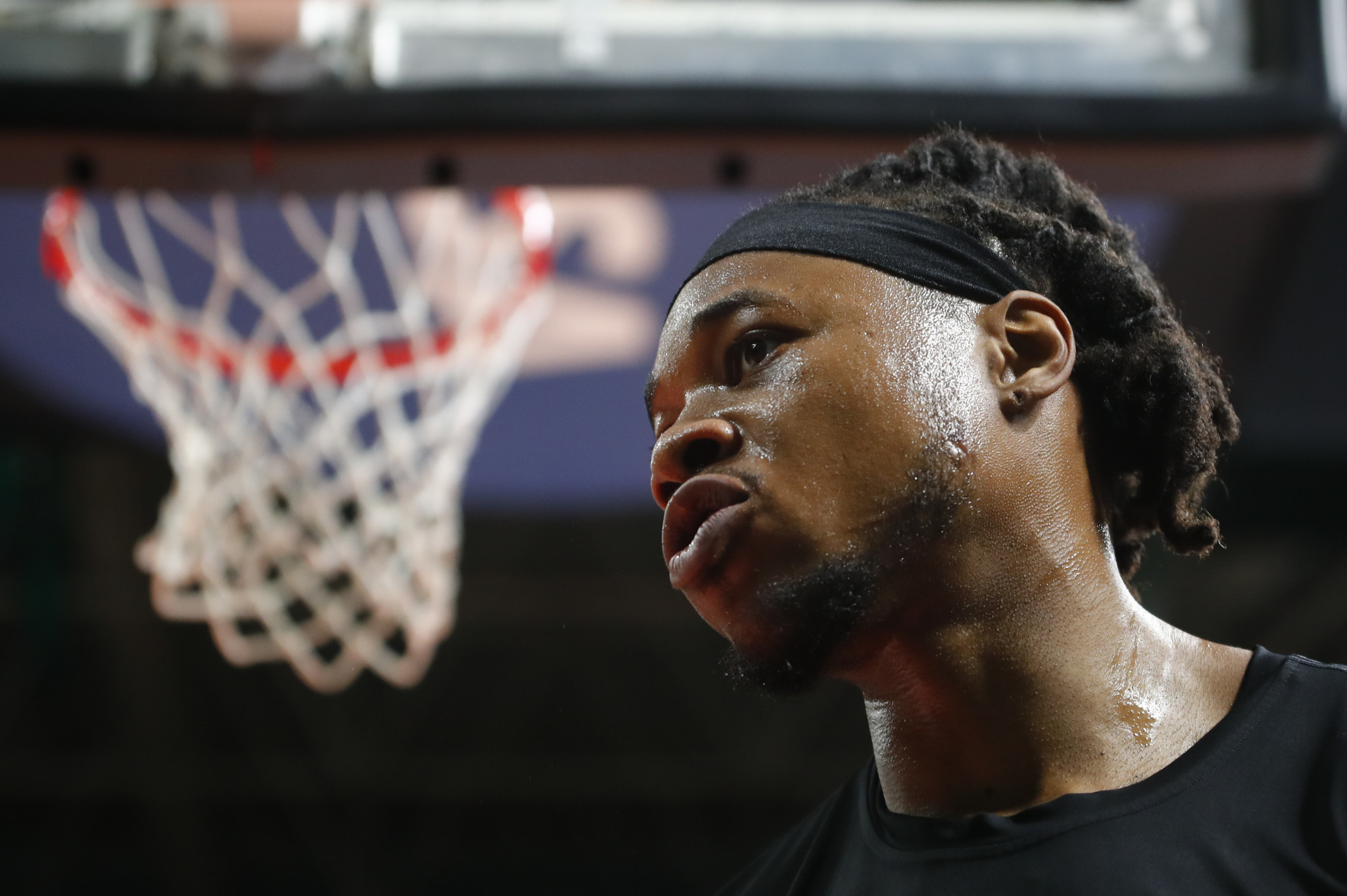 Ξέσπασε η σύζυγος του Χολμς: «Είναι ντροπή...» (photo)