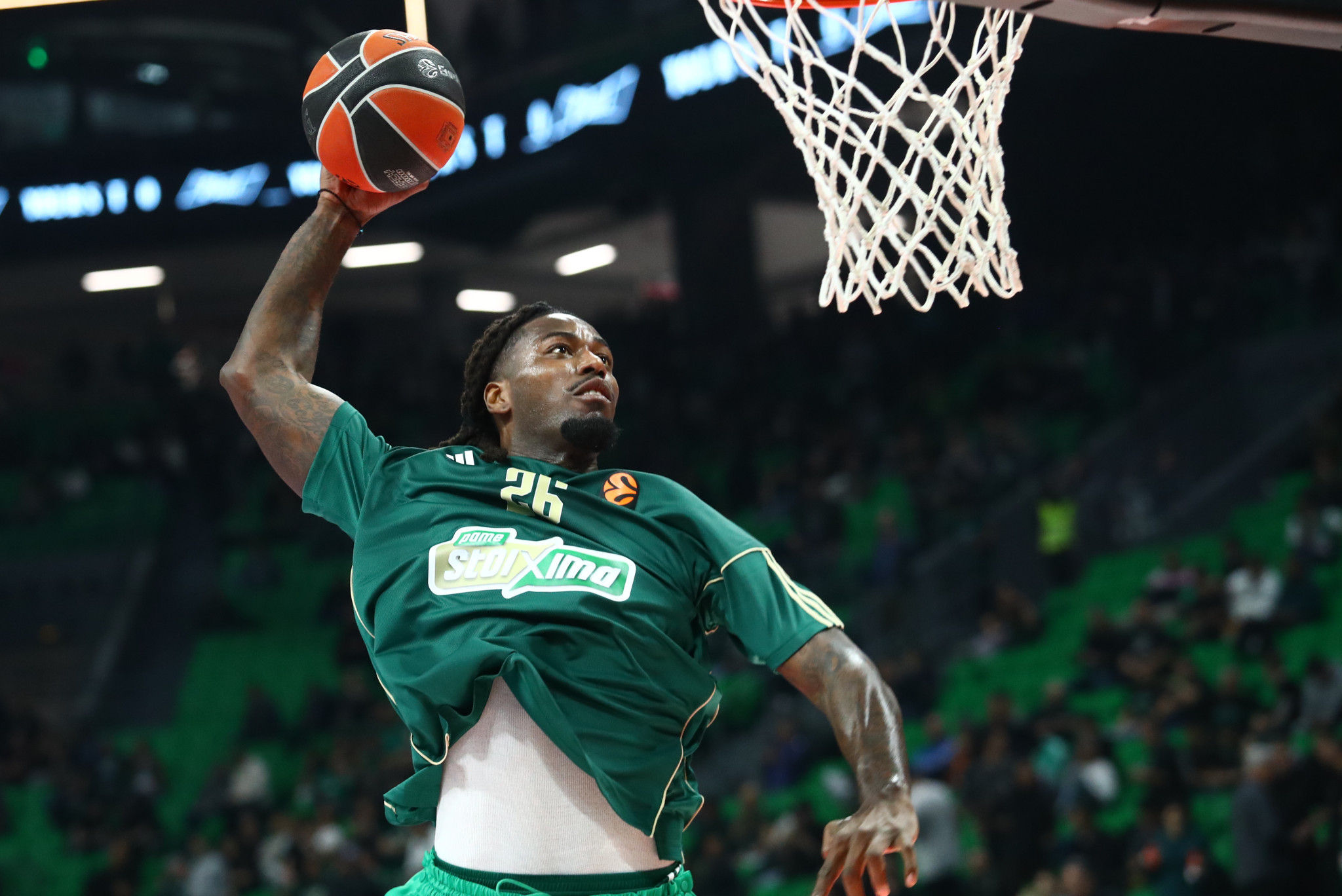 Απ' τις φυσικοθεραπείες και τα ατομικά, στα δυναμικά καρφώματα: Το video του Λεσόρ με το χρονικό της επιστροφής του