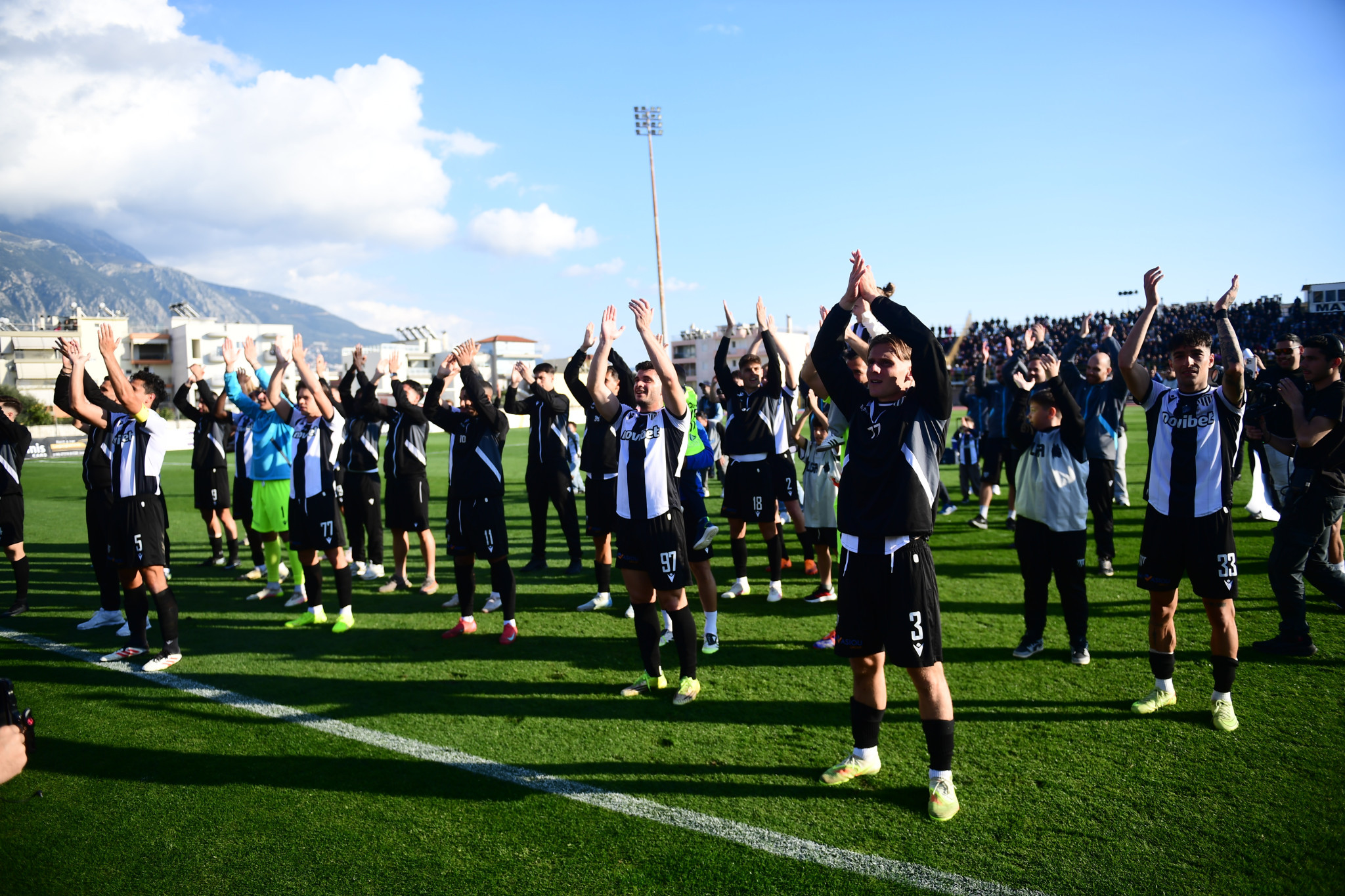 Ο Πρασσάς έταξε πριμ 200 χιλιάδων ευρώ για την άνοδο της Καλαμάτας (video)