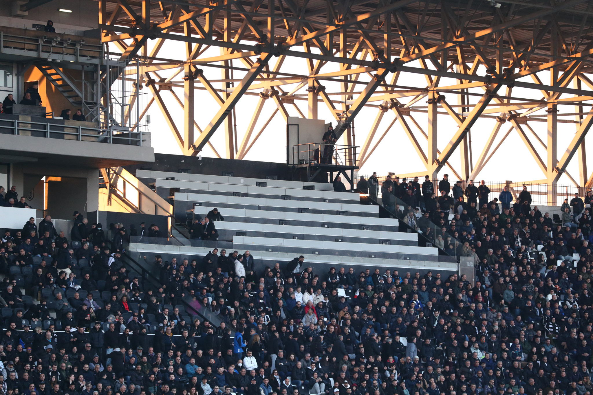 Στα δικαστήρια οι οπαδοί του ΠΑΟΚ για την εισβολή στα δημοσιογραφικά της Τούμπας - Νέες απειλές σε βάρος δημοσιογράφων