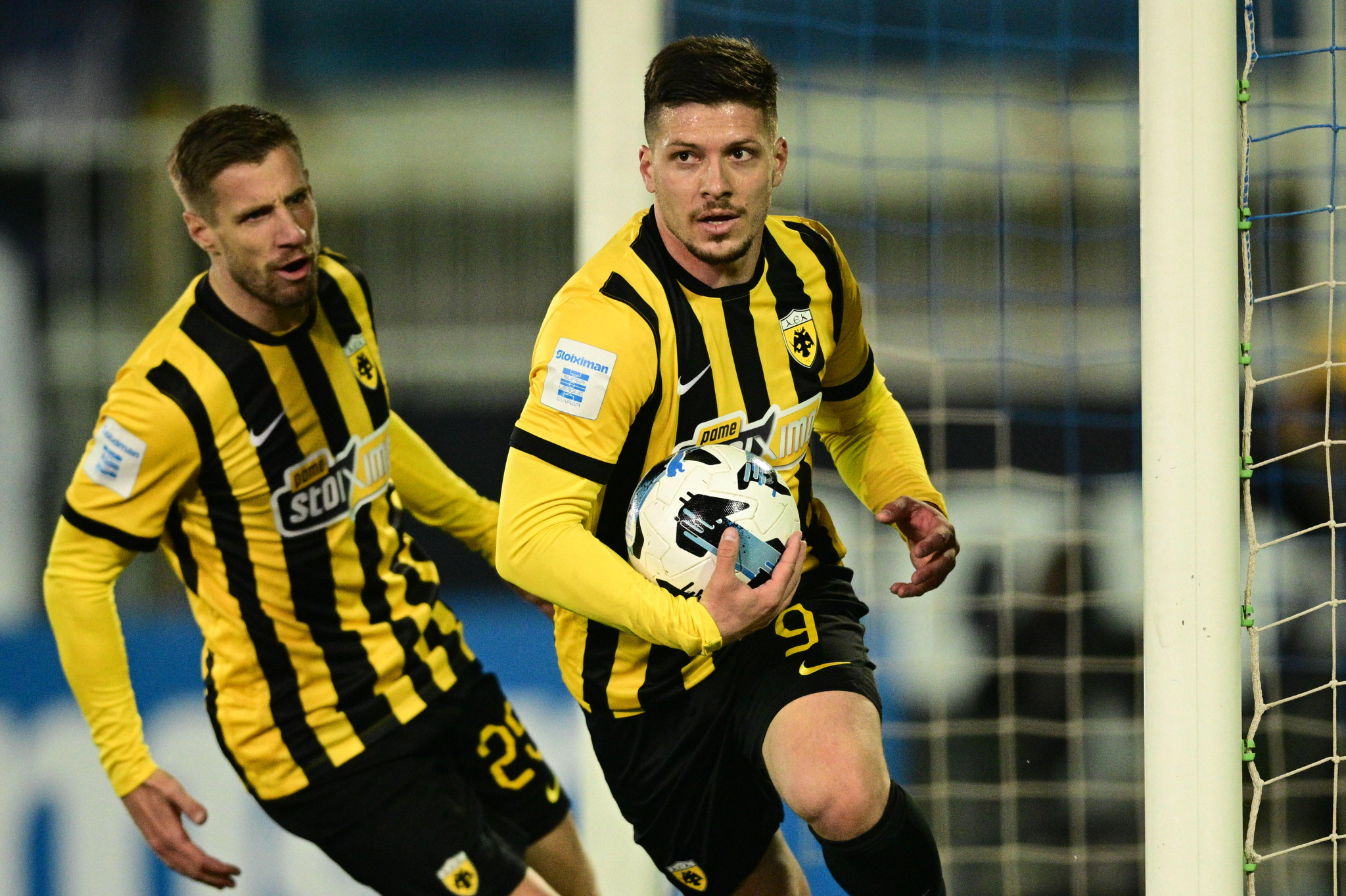 Μαθήματα πρωταθλητισμού στην ΑΕΚ