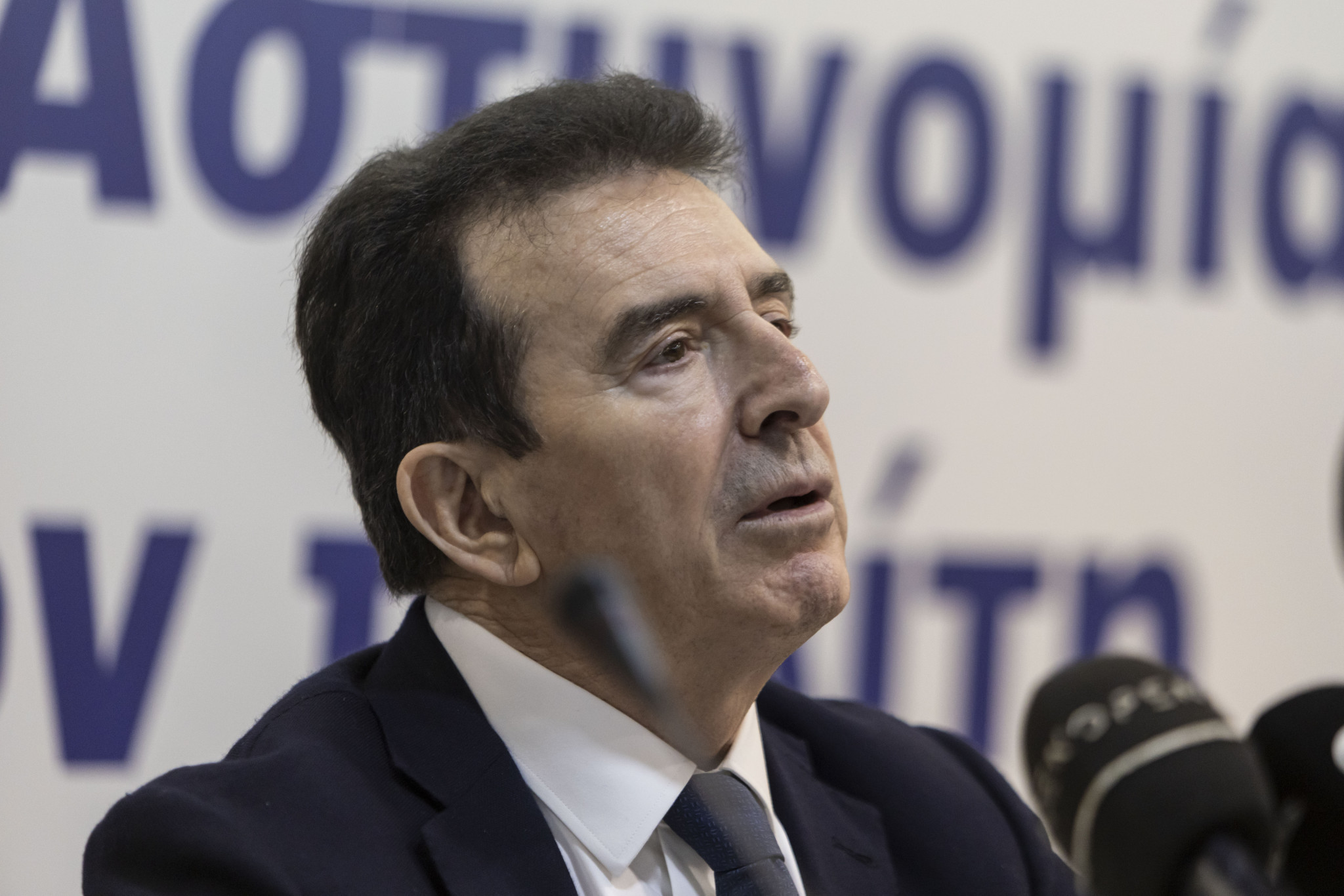 «Θα τους διαλύσουμε» - Η ατάκα του Χρυσοχοΐδη για την οπαδική βία και την εγκληματικότητα