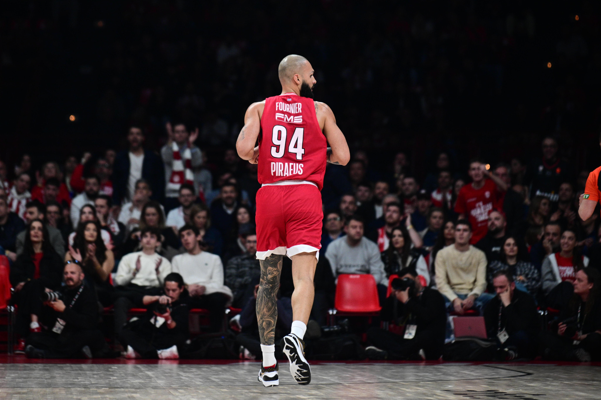 Ασταμάτητος ο Εβάν Φουρνιέ στο πρώτο ημίχρονο: Έβαλε στη Φενέρ 17 πόντους σε 13 λεπτά