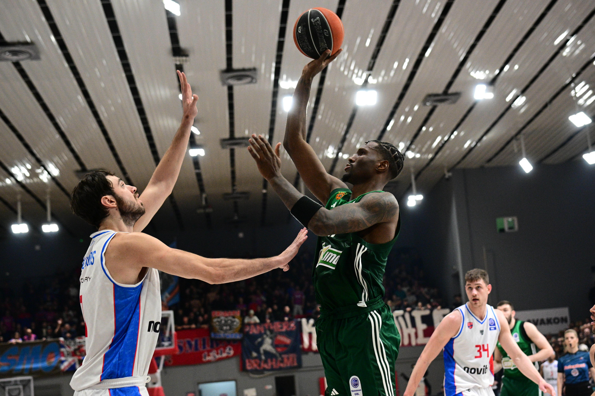 Τα εντυπωσιακά and-one των Χέιζ-Ντέιβις και Σορτς (video)