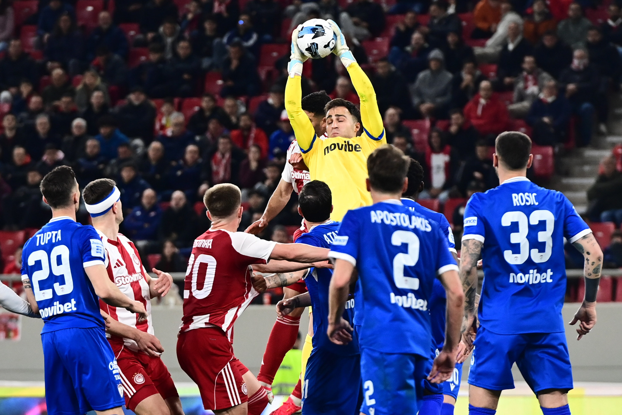 Ο Βενετικίδης δεν είχε παίξει λεπτό στο πρωτάθλημα και έβαλε «στοπ» στον Ολυμπιακό - Τα εντυπωσιακά στατιστικά του