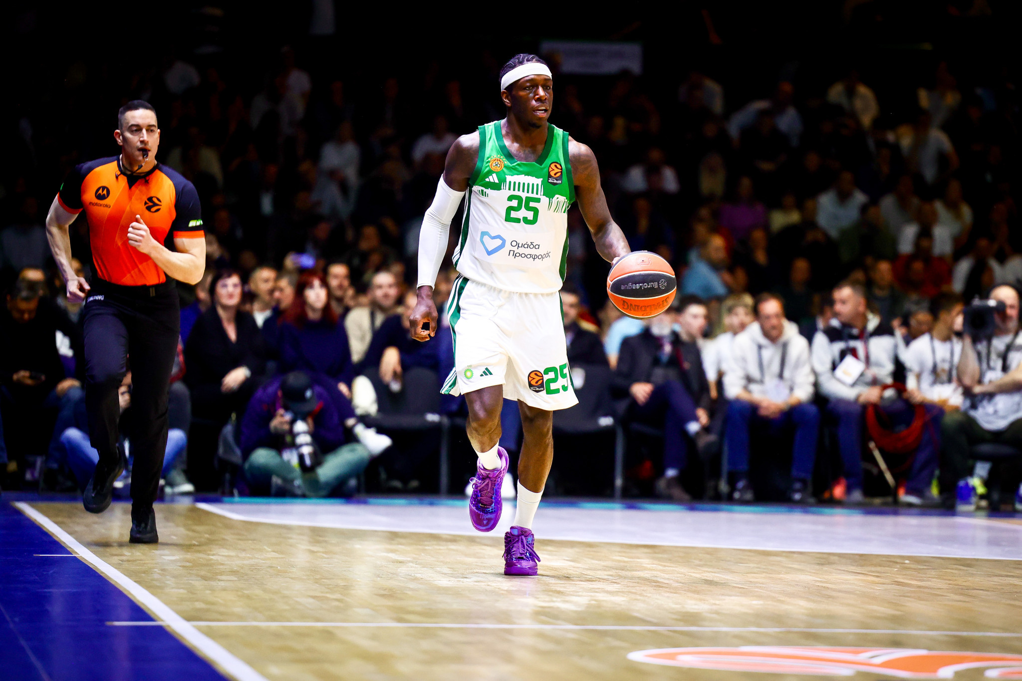 Στην κορυφή του Top 10 της 33ης αγωνιστικής της EuroLeague το εντυπωσιακό κάρφωμα του Κέντρικ Ναν