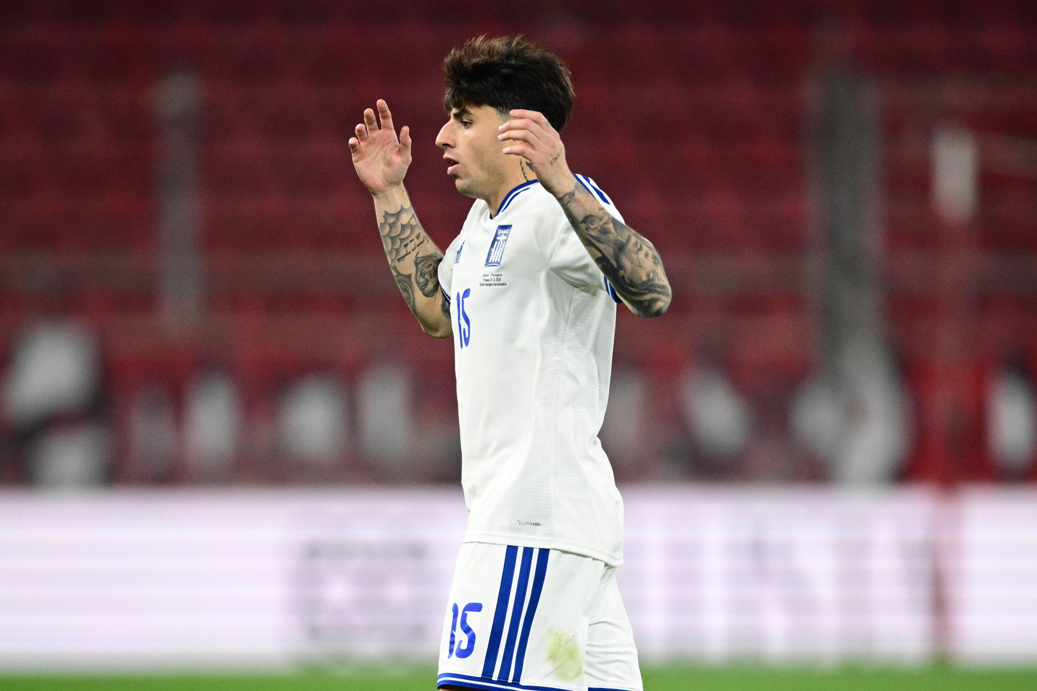 Ανησυχία για Ρότα - Αποχώρησε κουτσαίνοντας από το «Καραϊσκάκης»