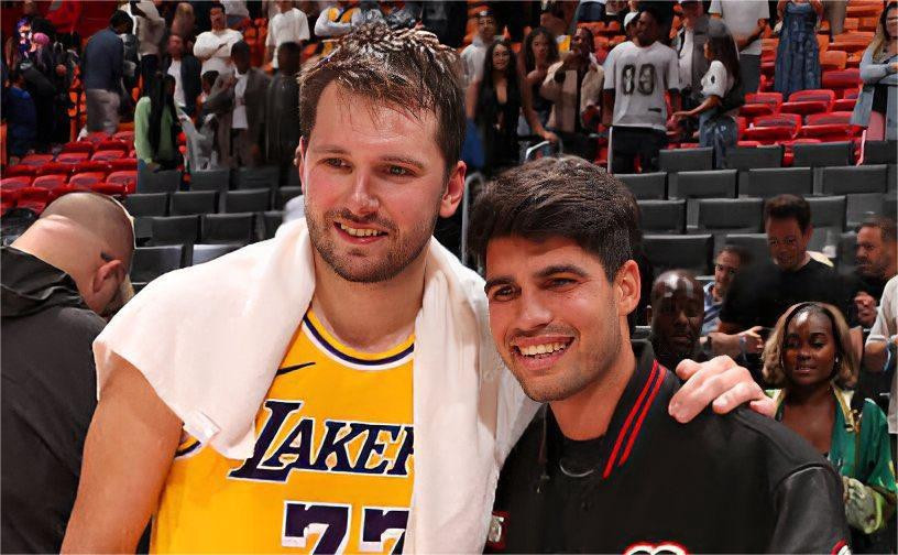 Συνάντηση μεγατόνων στο Μαϊάμι: Ο Αλκαράθ παρακολούθησε την 60αρα του Ντόντσιτς και φωτογραφήθηκε μαζί του