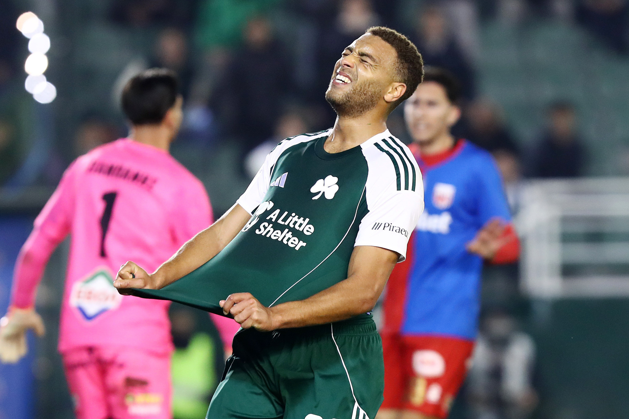 Πότε και πως αποφασίστηκε να υποβληθεί σε επέμβαση «επιδιόρθωσης τένοντα» ο Ντέσερς