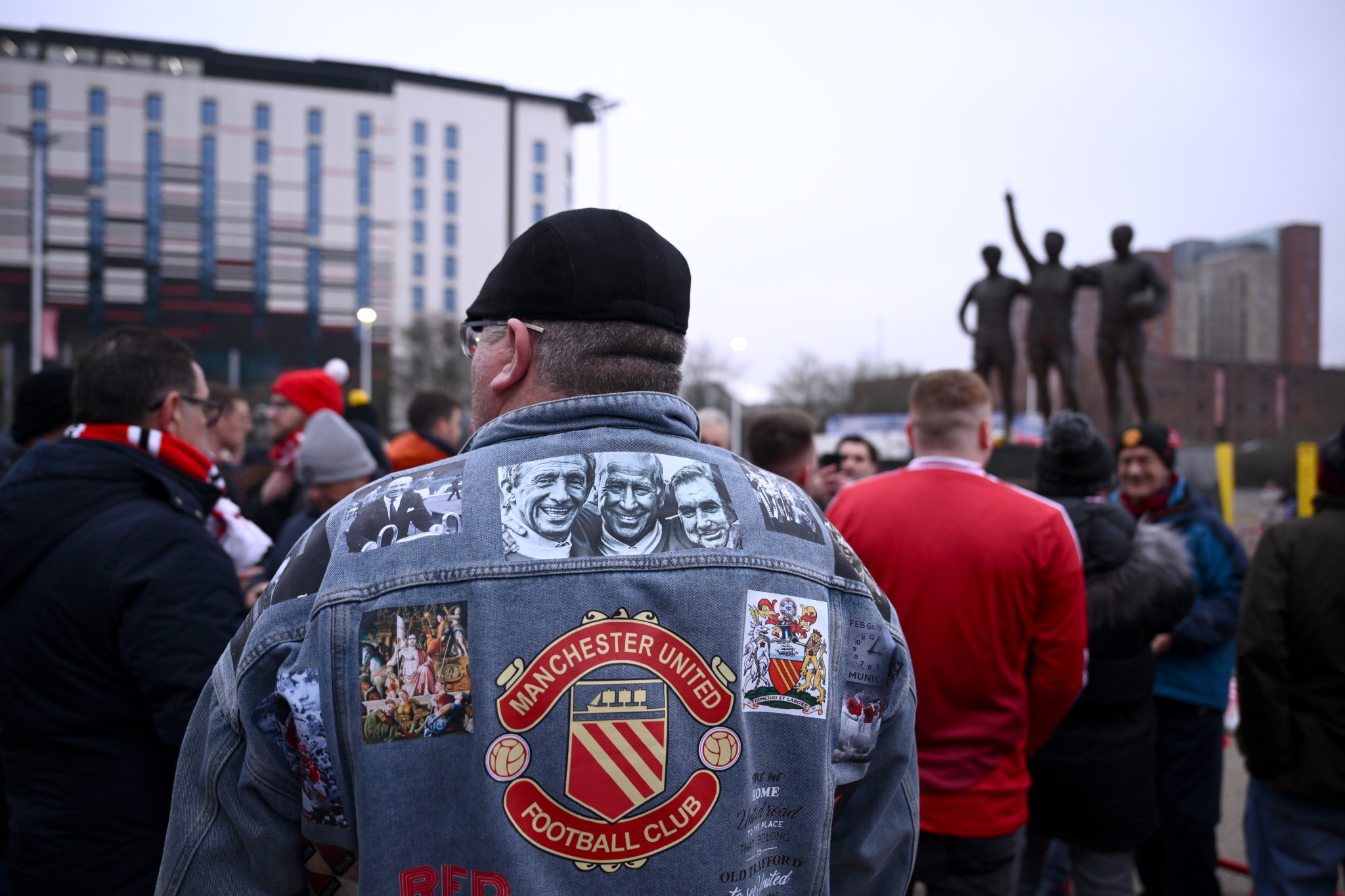 Τα σχέδια του Ράτκλιφ: Διώχνει τους φιλάθλους της Γιουνάιτεντ για να γεμίσει το γήπεδο VIP πελάτες