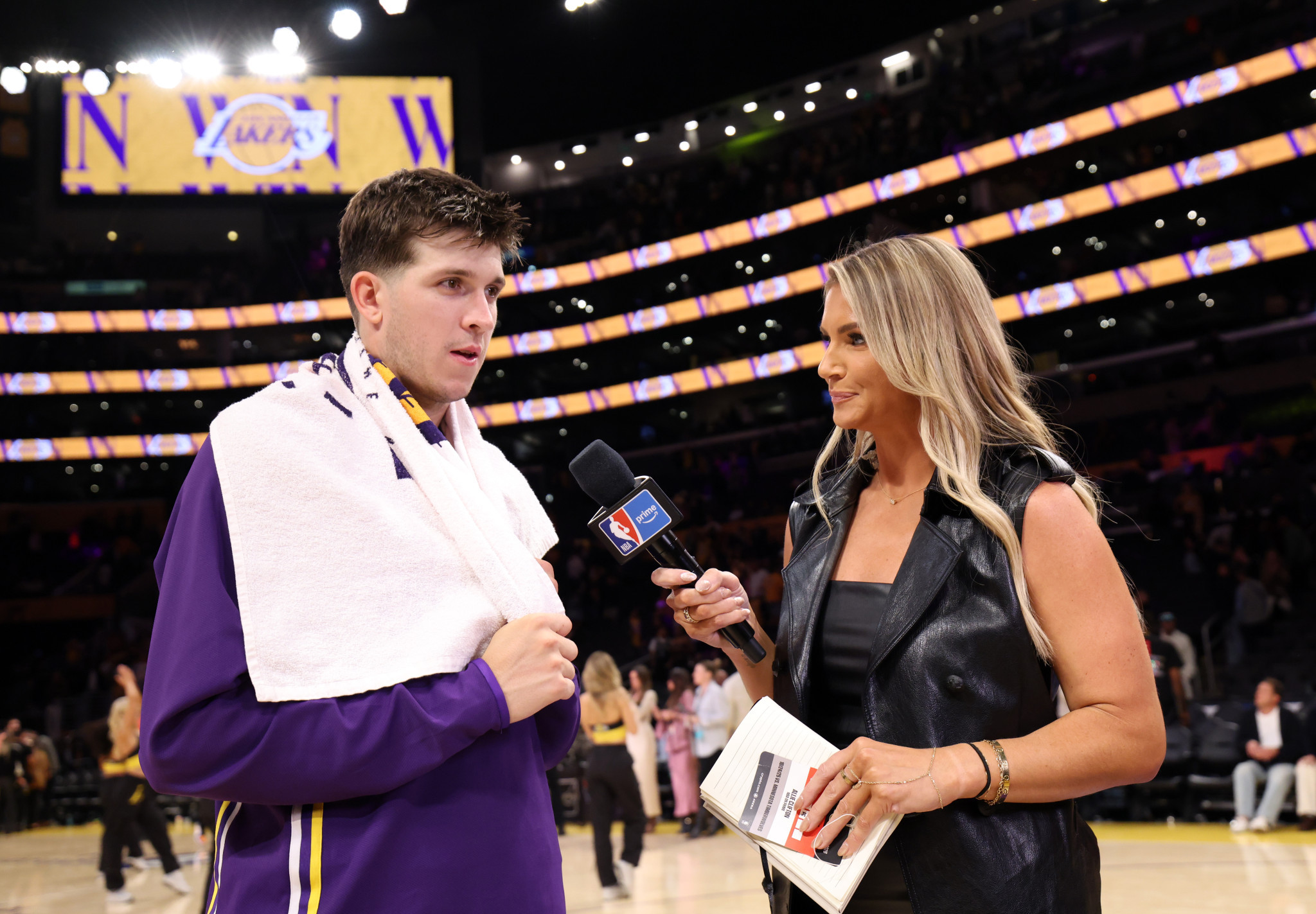 H χαμηλή τηλεθέαση και τα εναλλακτικά streaming δίκτυα περιορίζουν τα έσοδα των «αστεριών» του NBA