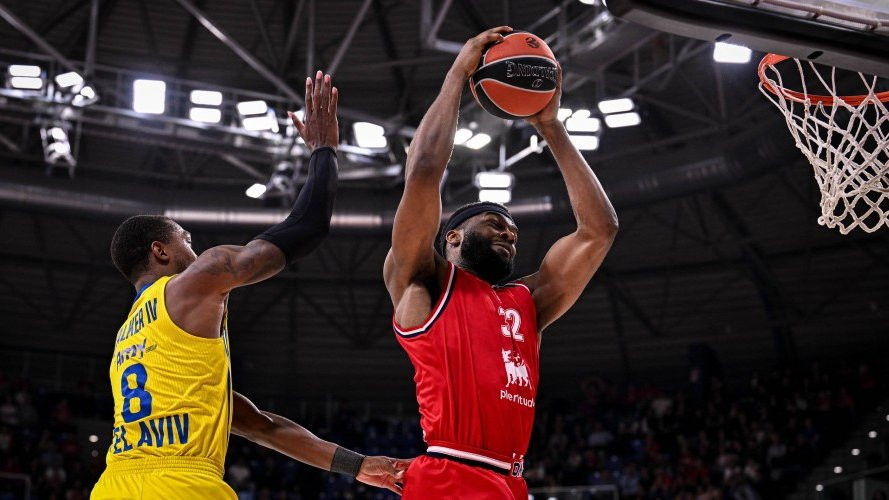 Στη λίστα της Μπαρτσελόνα ο Νίμπο για την επόμενη σεζόν