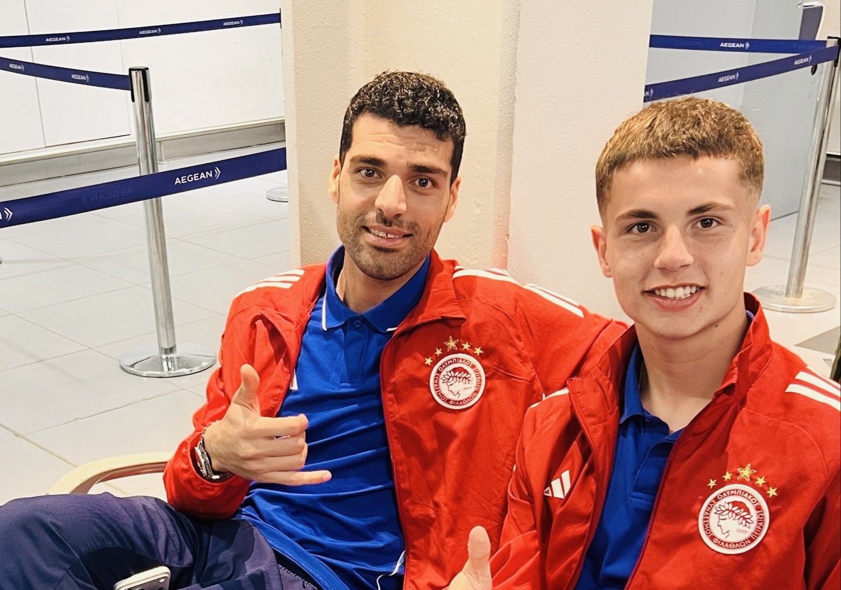 Ο Ολυμπιακός ανέβασε κοινή φωτογραφία Ταρέμι - Μουζακίτη: «Μας θύμισαν γιατί αγαπάμε το ποδόσφαιρο»