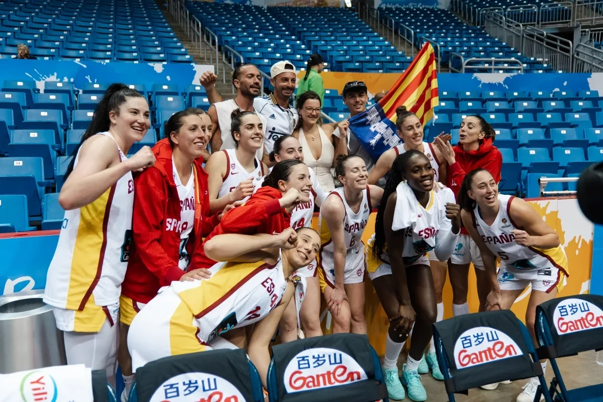 Η Εθνική μπάσκετ Γυναικών της Ισπανίας έπαιξε μπροστά σε 32 και 36 θεατές σε γήπεδο χωρητικότητας 19.500 ατόμων