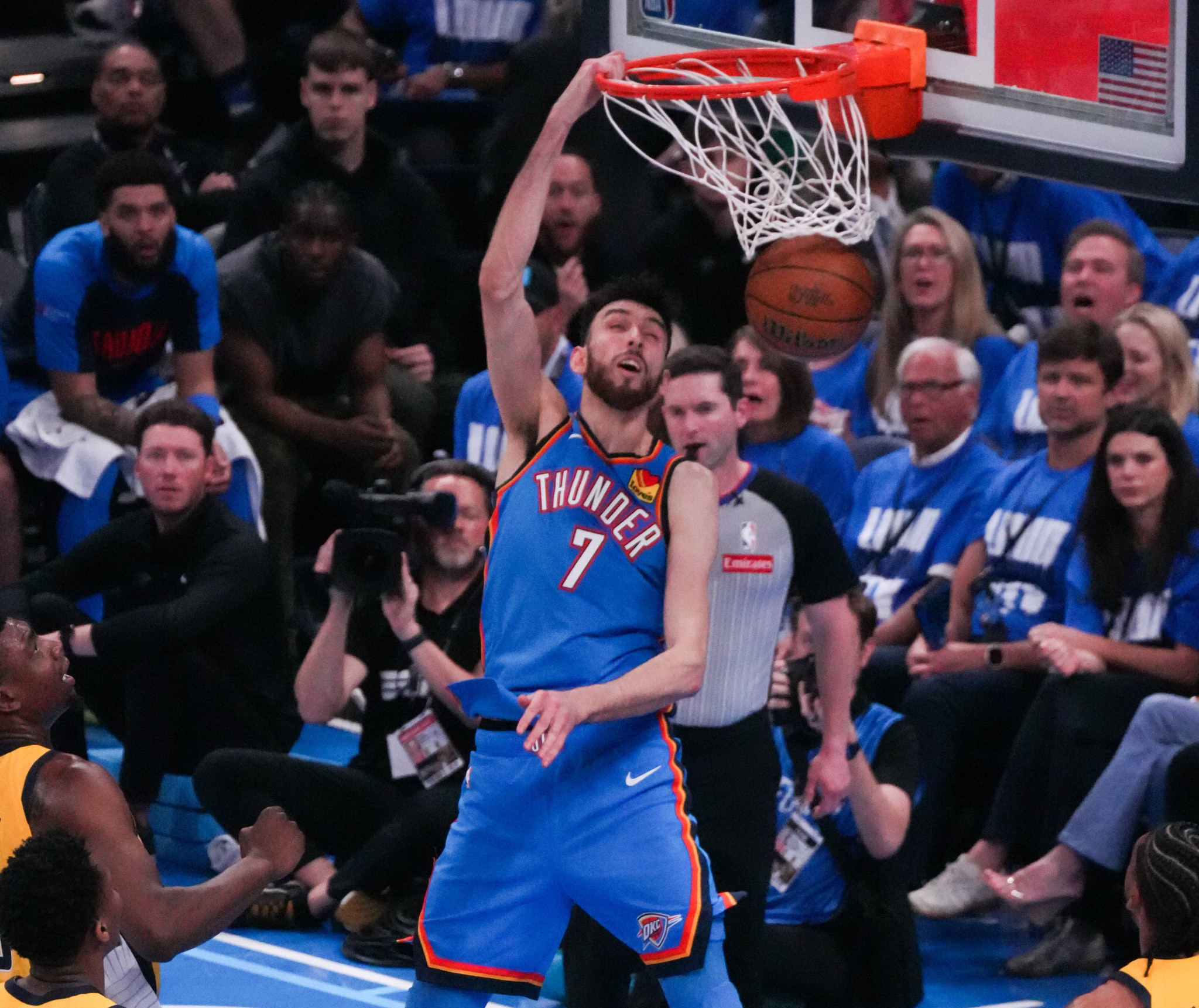 Οι Θάντερ «έσβησαν» τους Τίμπεργουλβς μέσα σε 15' και συνέχισαν ακάθεκτοι στη Δύση