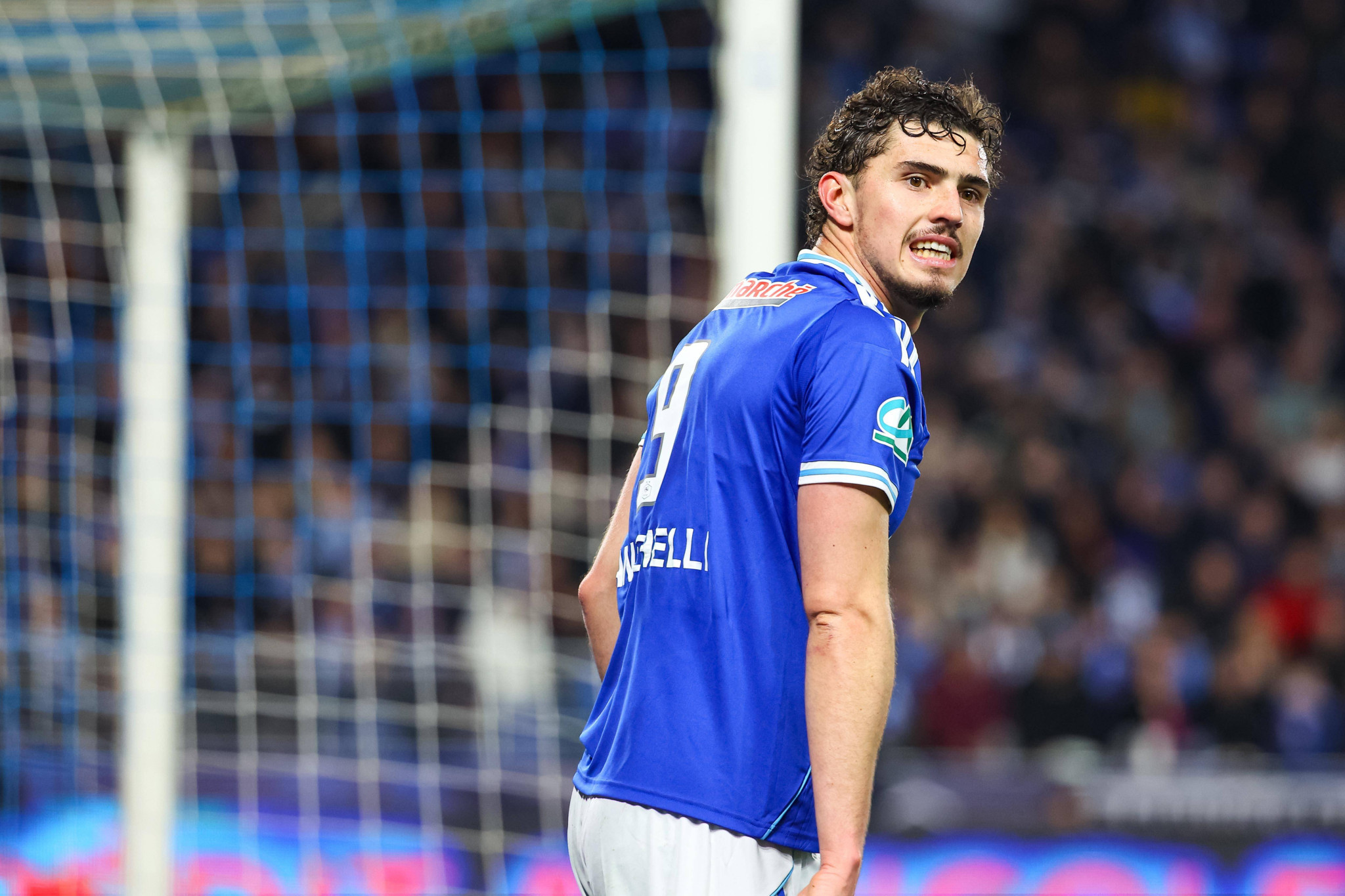 Σοκ στη Στρασμπούρ: Φόβοι για ρήξη χιαστών του πρώτου σκόρερ της