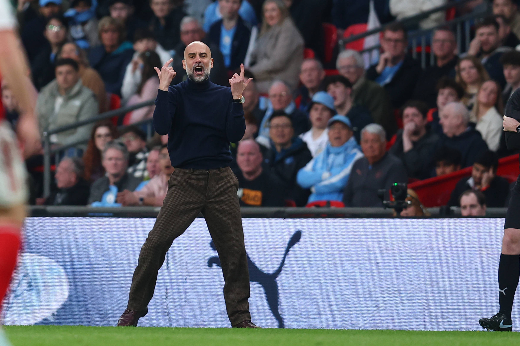 Tα απίθανα ξεσπάσματα του Γκουαρδιόλα στα γκολ του Ο' Ράιλι (video)