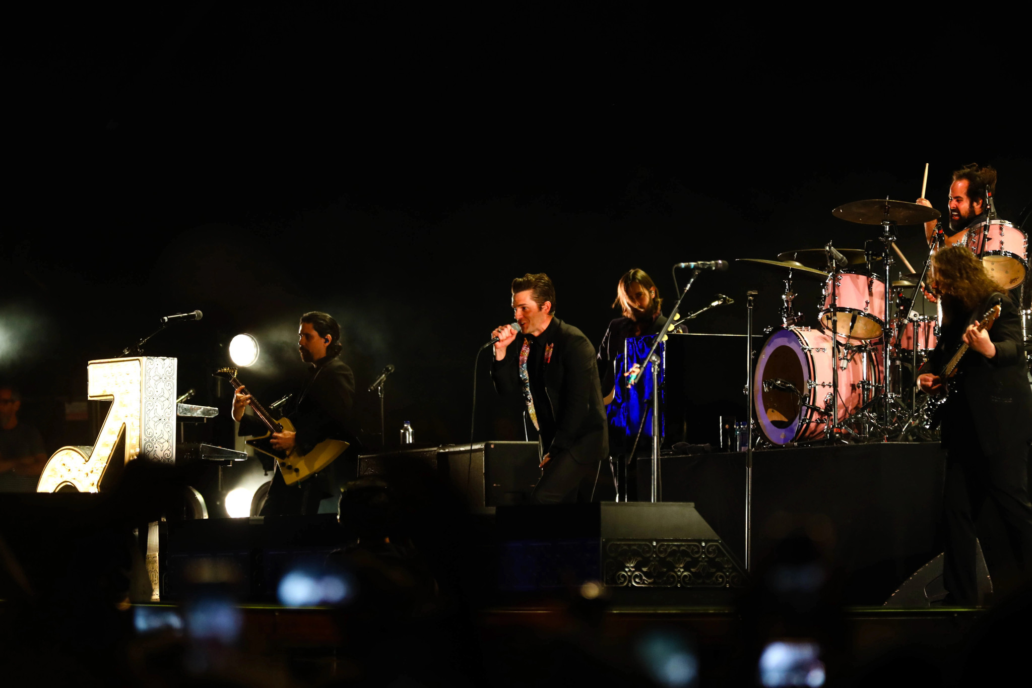 Champions League σε... ροκ ήχους: Οι «Killers» στον τελικό της Βουδαπέστης