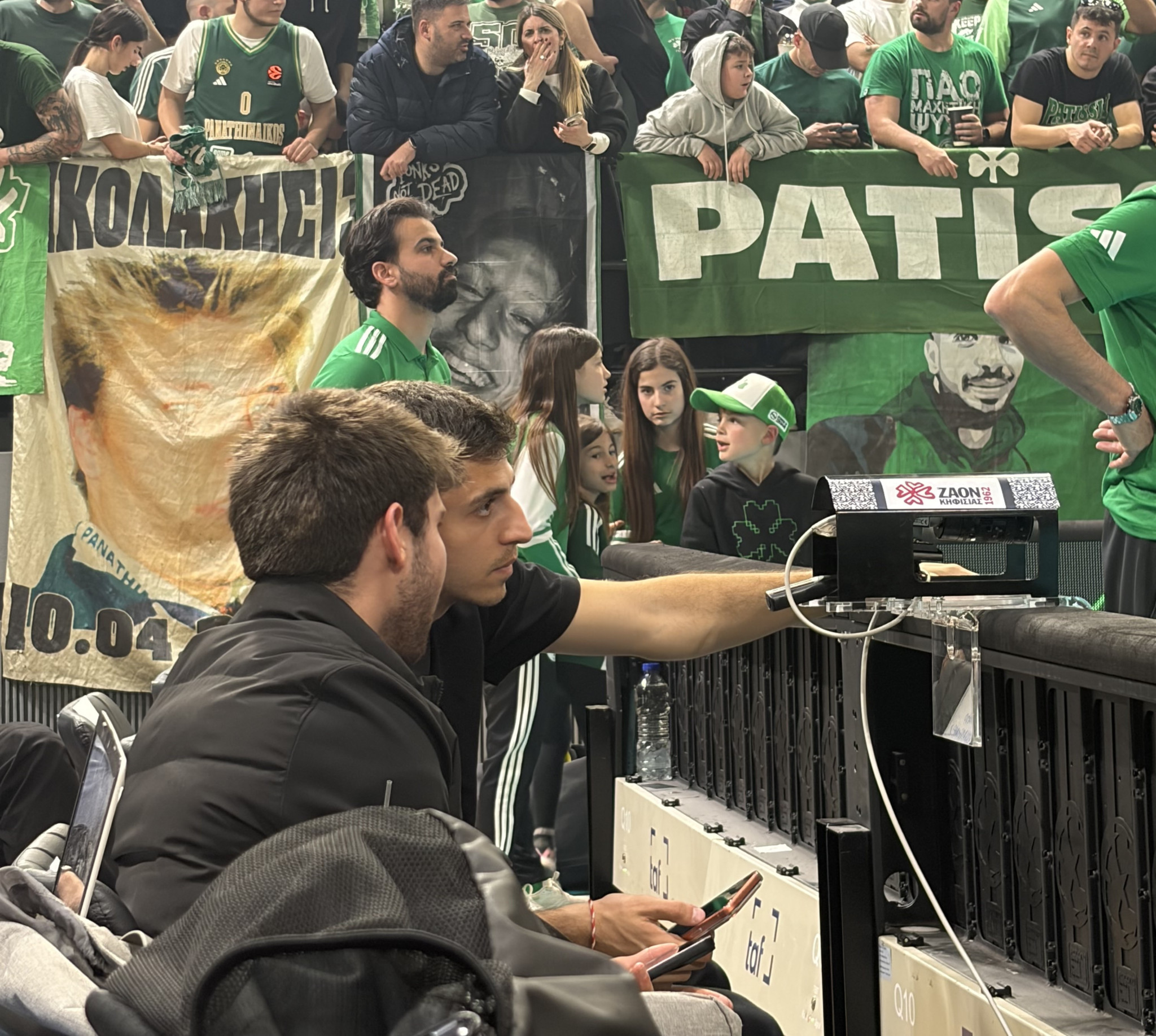 Ο Παντελίδης στη Γλυφάδα για τον τελικό του Παναθηναϊκού (video)