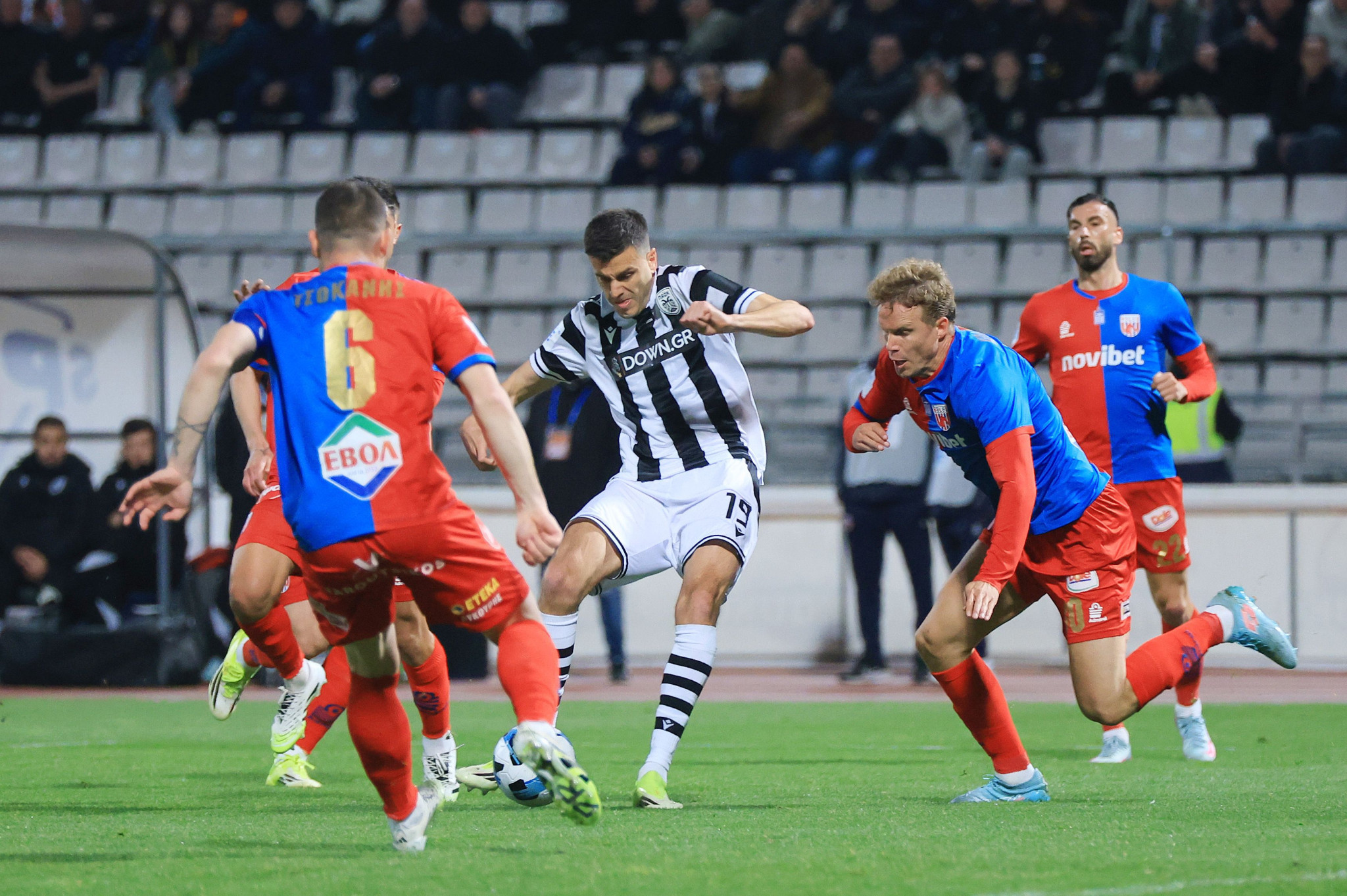 Με τρομερό γκολ του Γερεμέγεφ ο ΠΑΟΚ το 1-0 στο Βόλο (video)