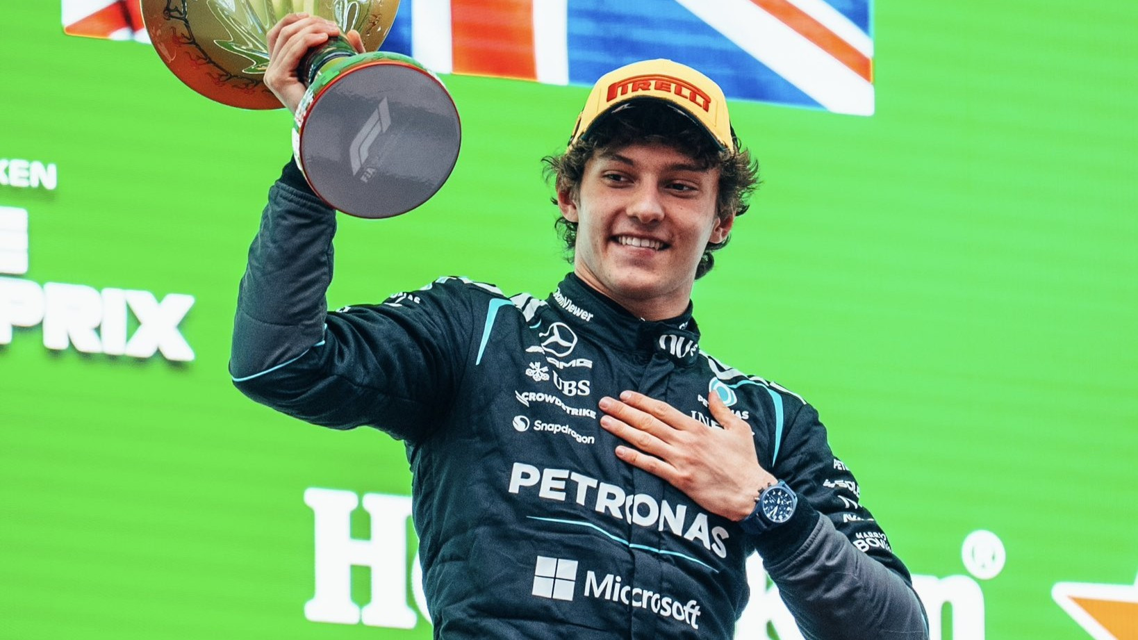 Απίστευτη γκάφα στην F1: Μπέρδεψαν στα μεγάφωνα τον Κίμι Αντονέλι με τον Κίμι Ράικονεν (video)