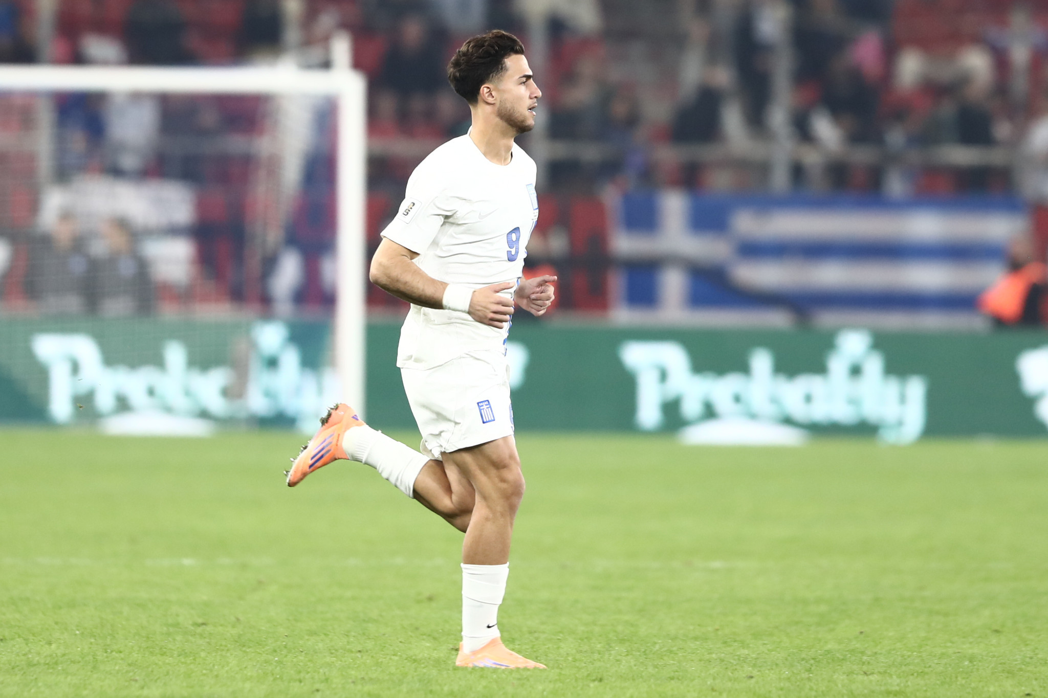 Με Κωστούλα η αποστολή της Εθνικής Ελπίδων για τα ματς της ιστορίας της με Μάλτα και Γερμανία