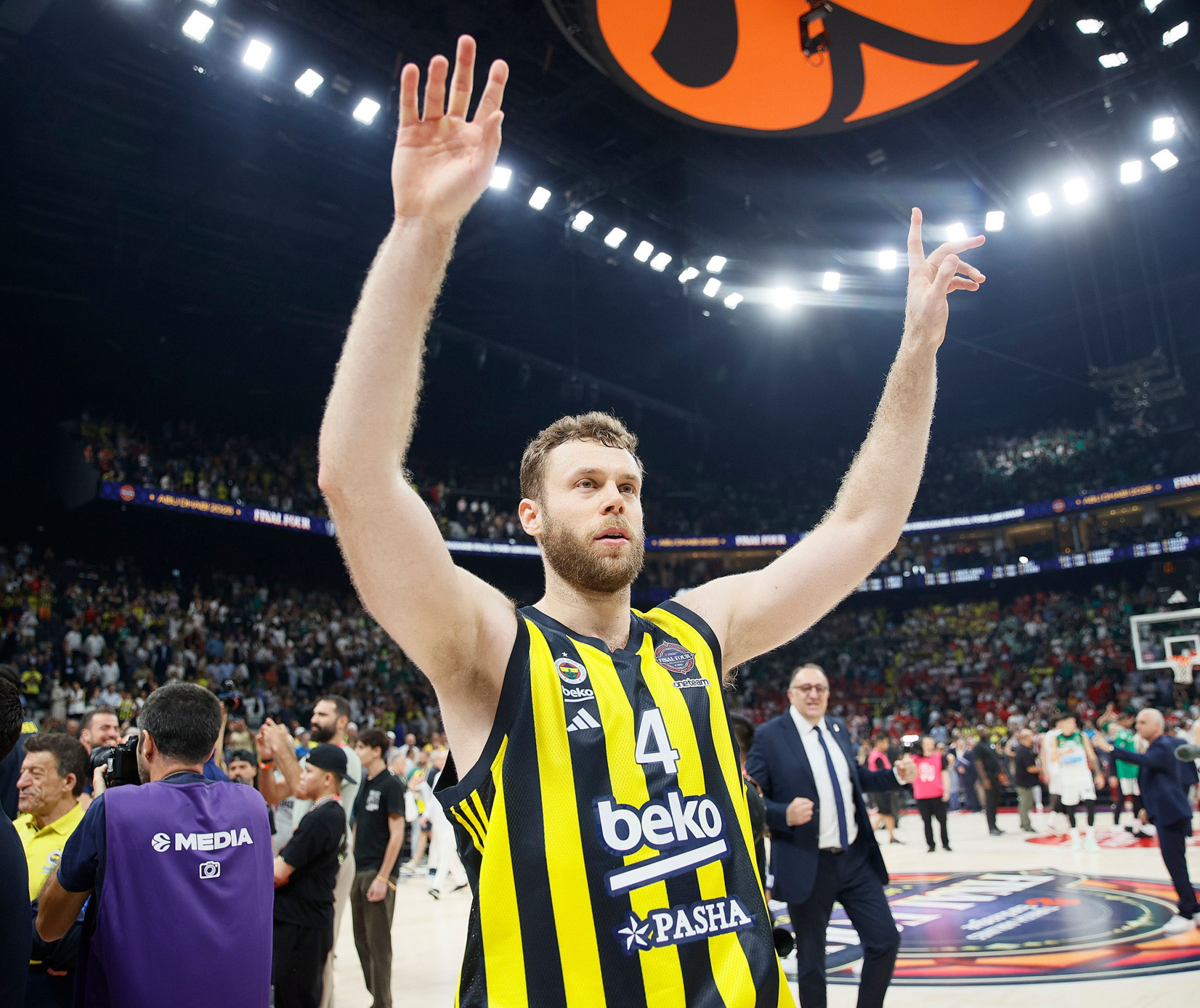 Κοντά στην ανανέωση συμβολαίου Φενέρμπαχτσε και Μέλι