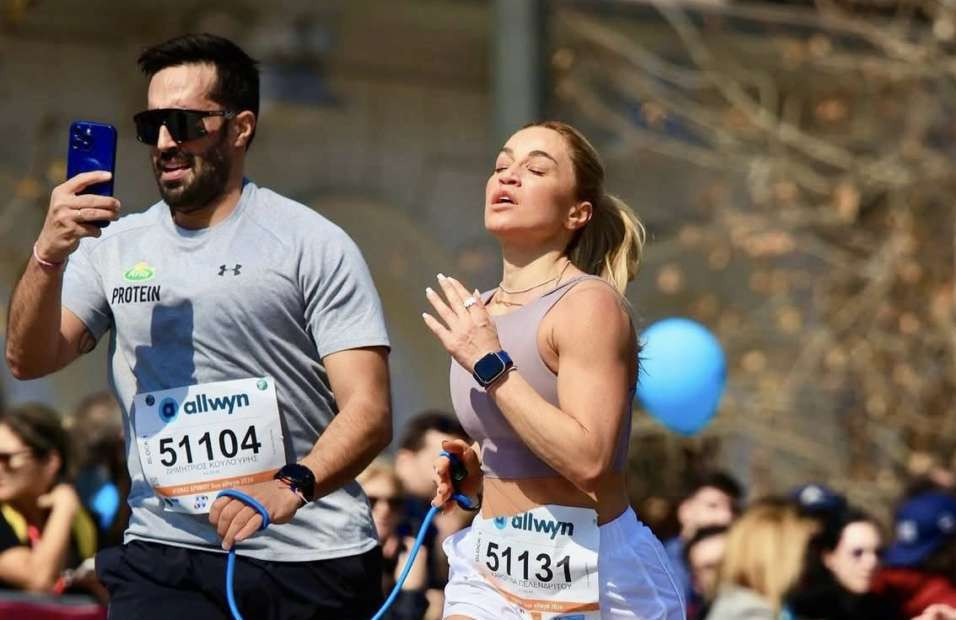Η Πελενδρίτου έτρεξε στον ημιμαραθώνιο της Αθήνας: «Ο αθλητισμός είναι πρόσβαση, αξιοπρέπεια και ελευθερία»