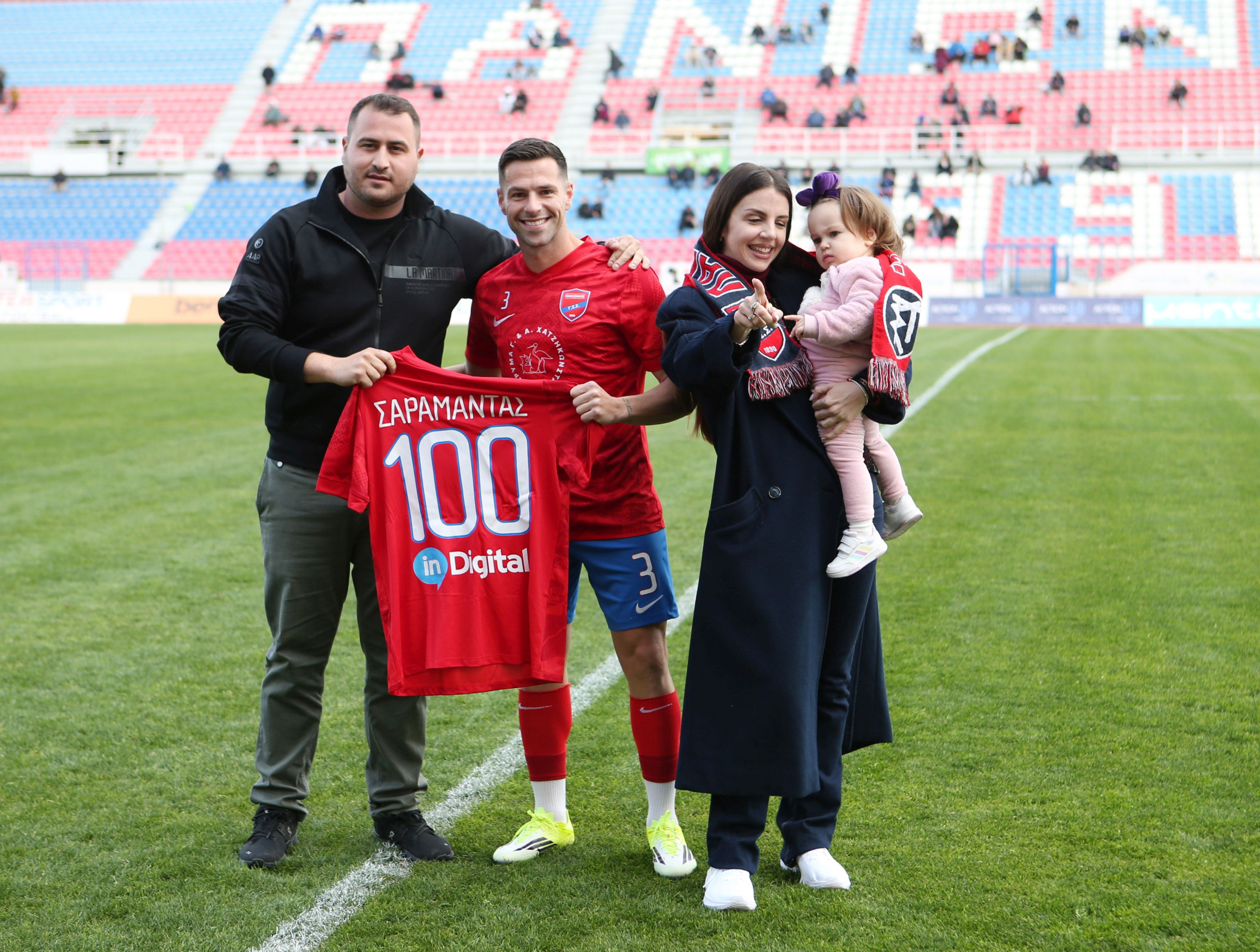 Ο Γιώργος Σαραμαντάς τιμήθηκε για τη συμπλήρωση 100 συμμετοχών με τον Πανιώνιο (photo & video)