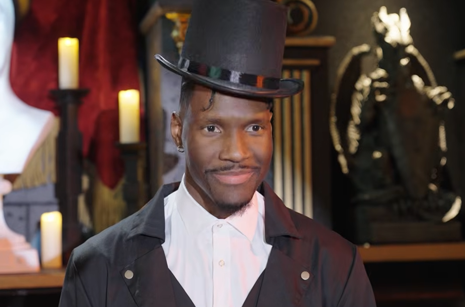 Ο Νάιτζελ Χέιζ-Ντέιβις μαγεύει και πάλι - Αυτή τη φορά... κυριολεκτικά (video)