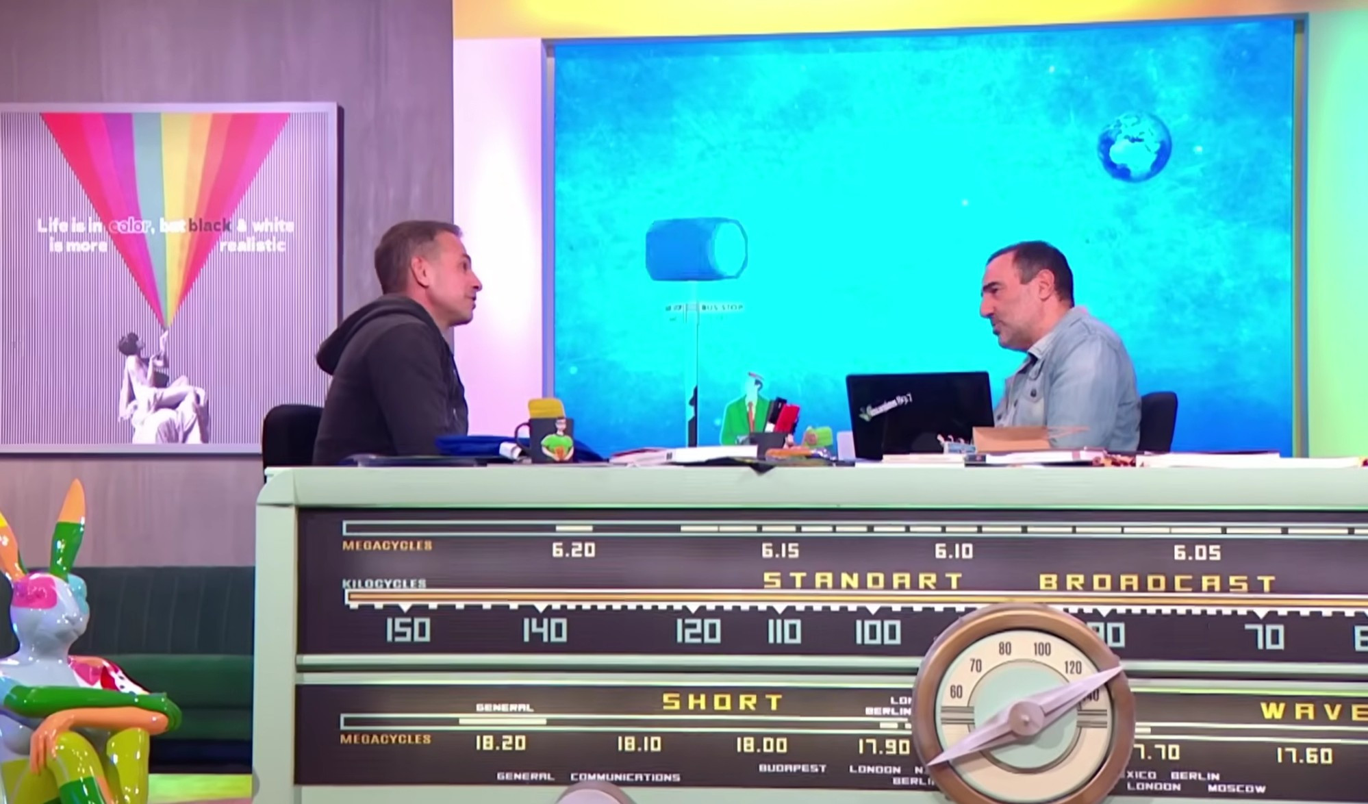 Όταν ο Ντέμης Νικολαΐδης συνάντησε τον Αντώνη Κανάκη (videos)