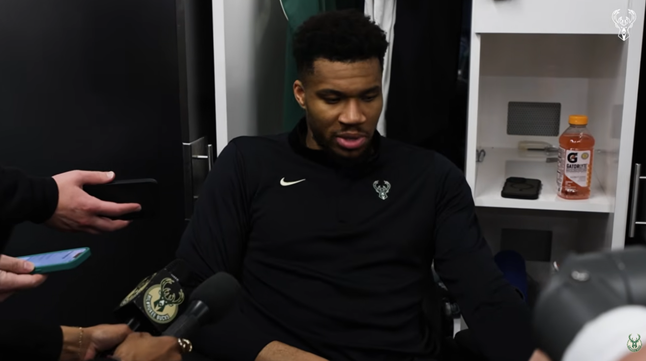 Αντετοκούνμπο: «Ήθελα να γυρίσω στο ματς, με κοίταξαν και είπαν δεν αξίζει τον κόπο» (video)