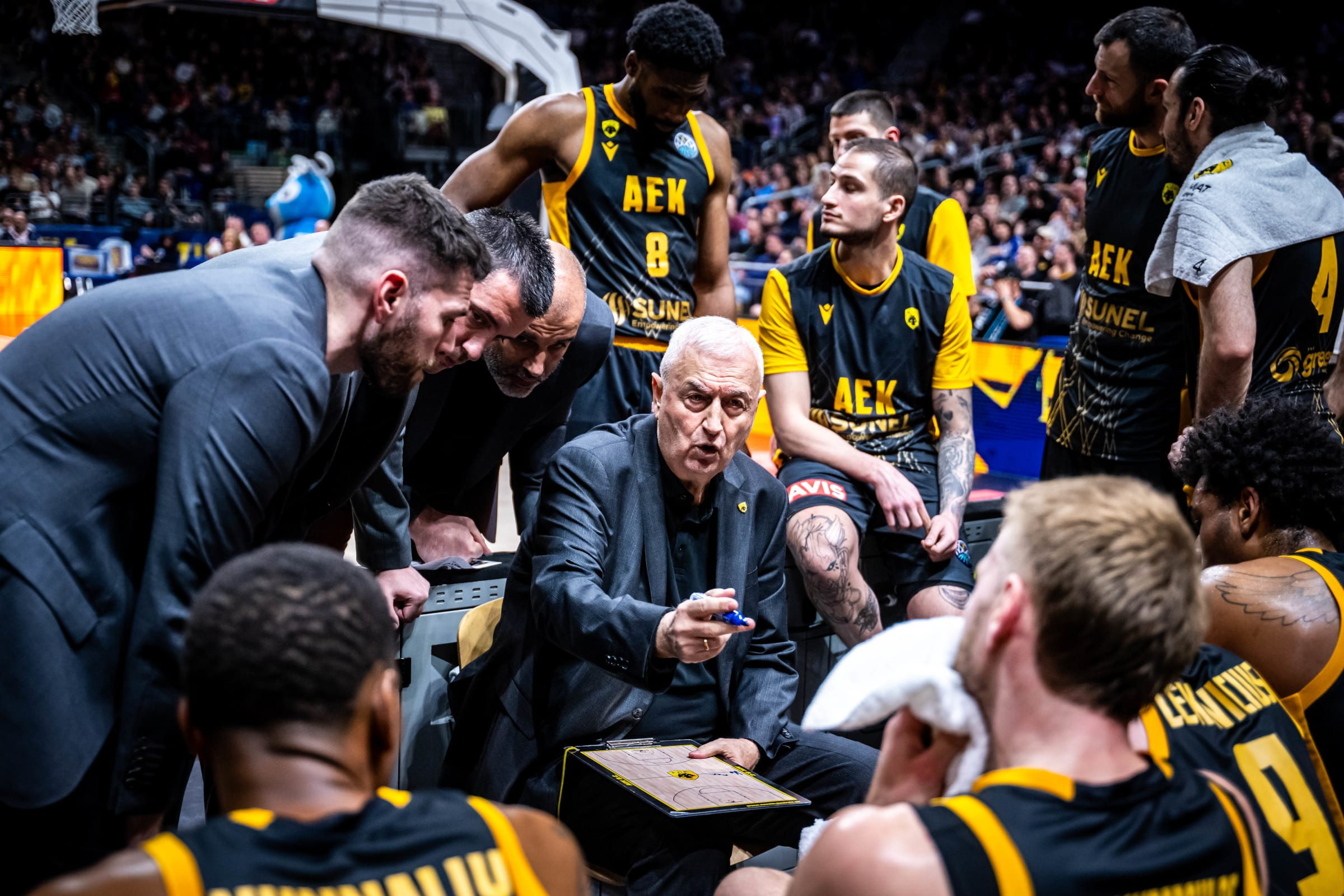 Μια ομαδάρα... Final 4 που δεν σταματάει πουθενά