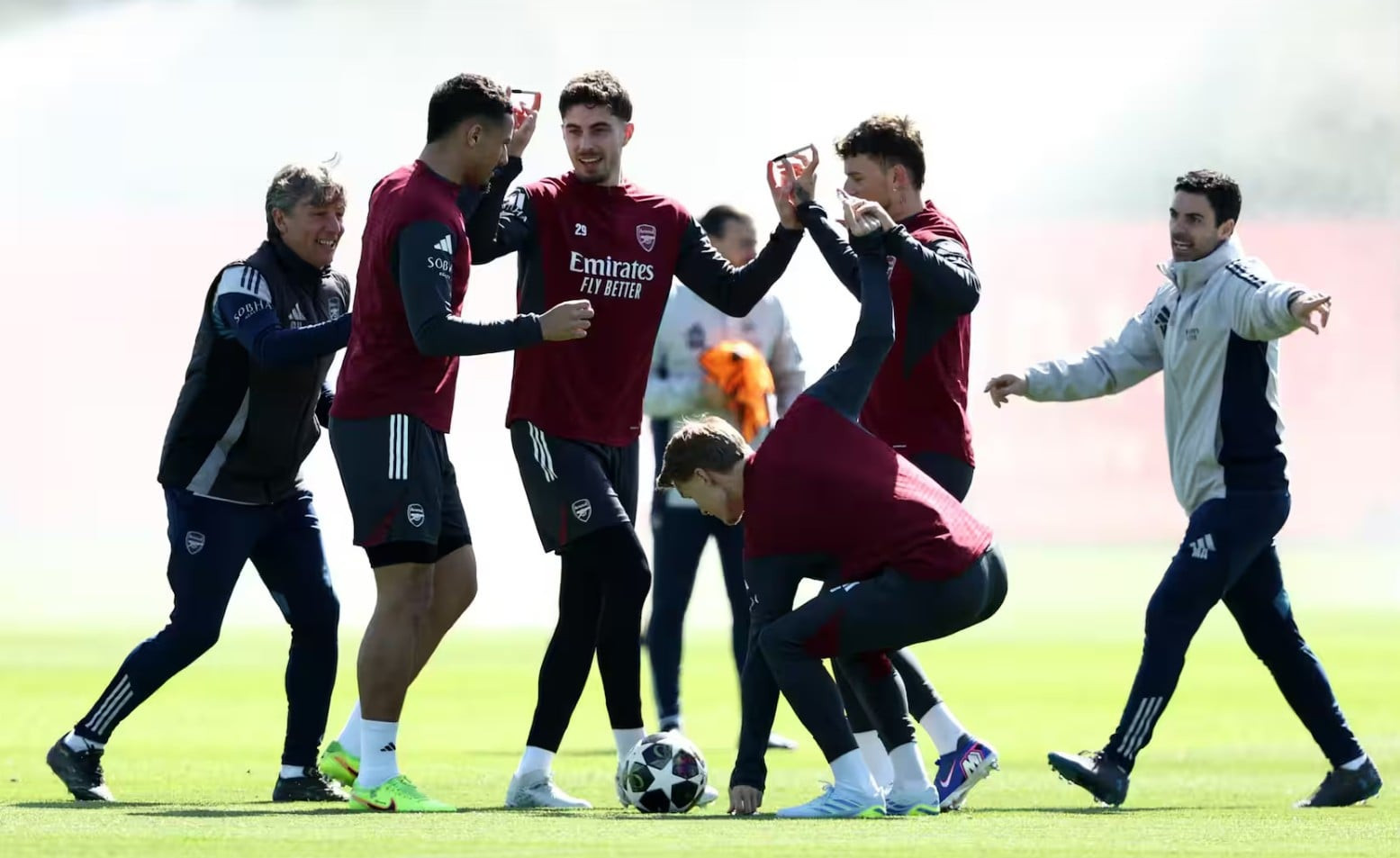 Προπόνηση ή καψόνια; Ο Αρτέτα βάζει τους παίκτες της Άρσεναλ να κάνουν... περίεργα πράγματα (video)