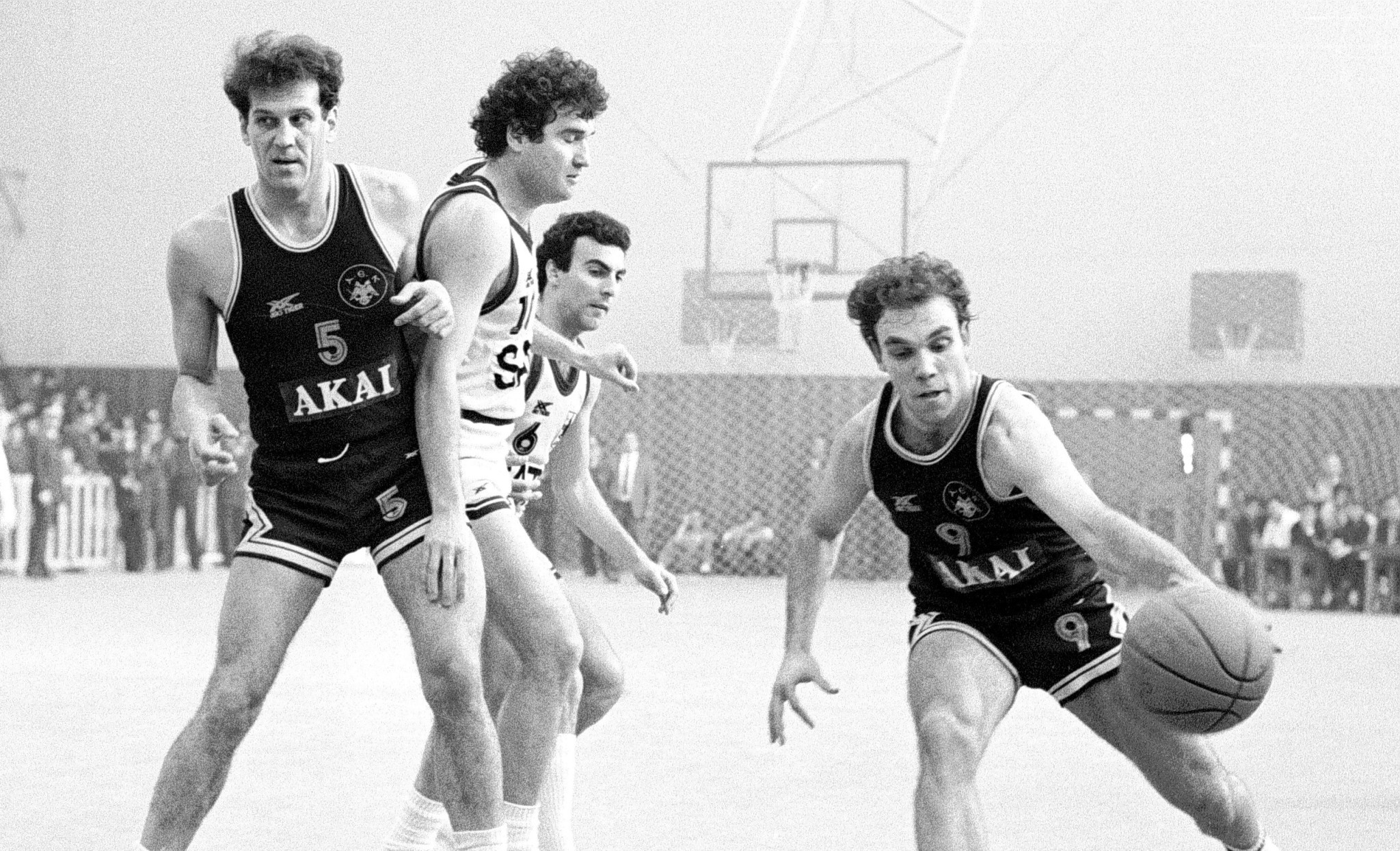 Γκάλης: «Το ελληνικό μπάσκετ έχασε μία από τις μεγαλύτερες προσωπικότητές του»