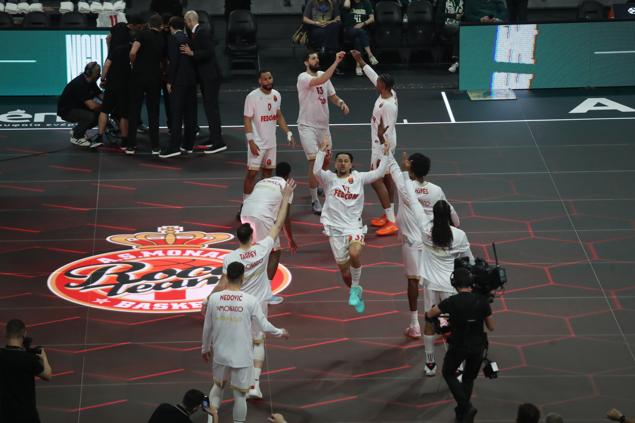 Μία χούφτα παικταράδων φέρνει το Casa de Papel στο Πριγκιπάτο