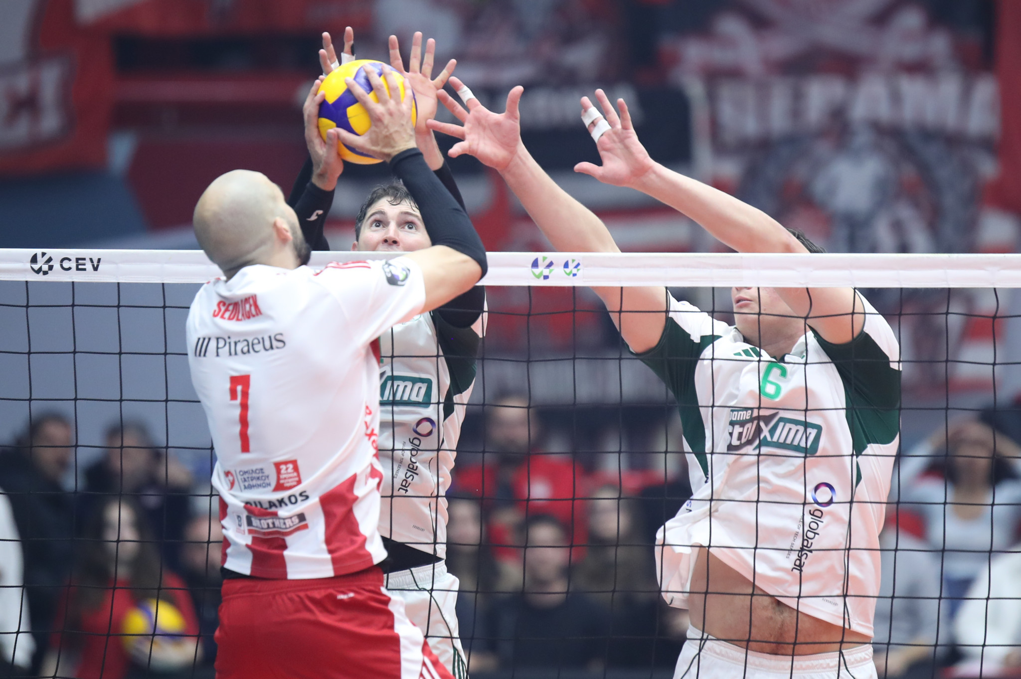 Πού θα δείτε το ντέρμπι Παναθηναϊκός - Ολυμπιακός στους ημιτελικούς της Novibet Volley League