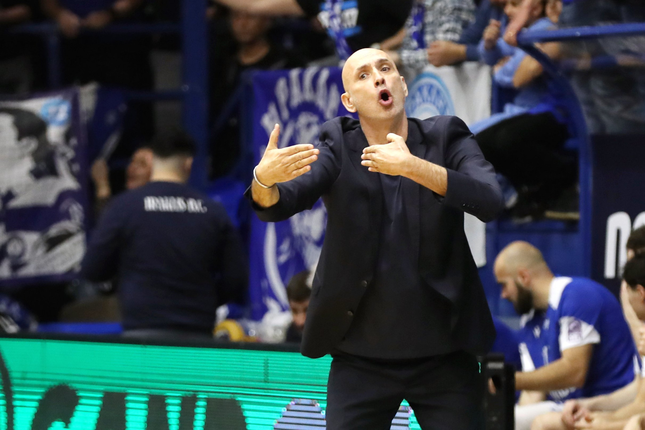 Λούκιτς: «Είναι το χειρότερό μου ματς στον πάγκο του Ηρακλή, νιώθω ντροπή»