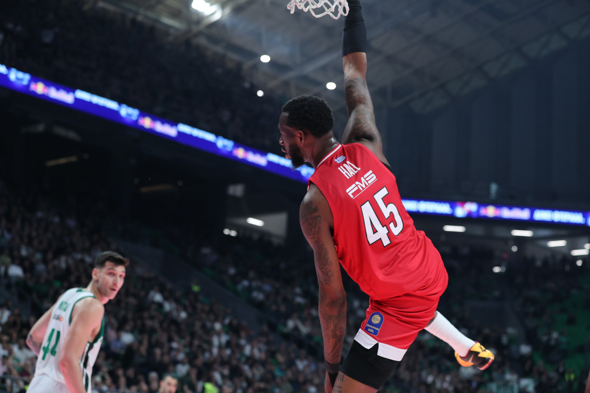 Hall-round Show: Το ρεσιτάλ του Ντόντα Χολ σε άμυνα και επίθεση (video)