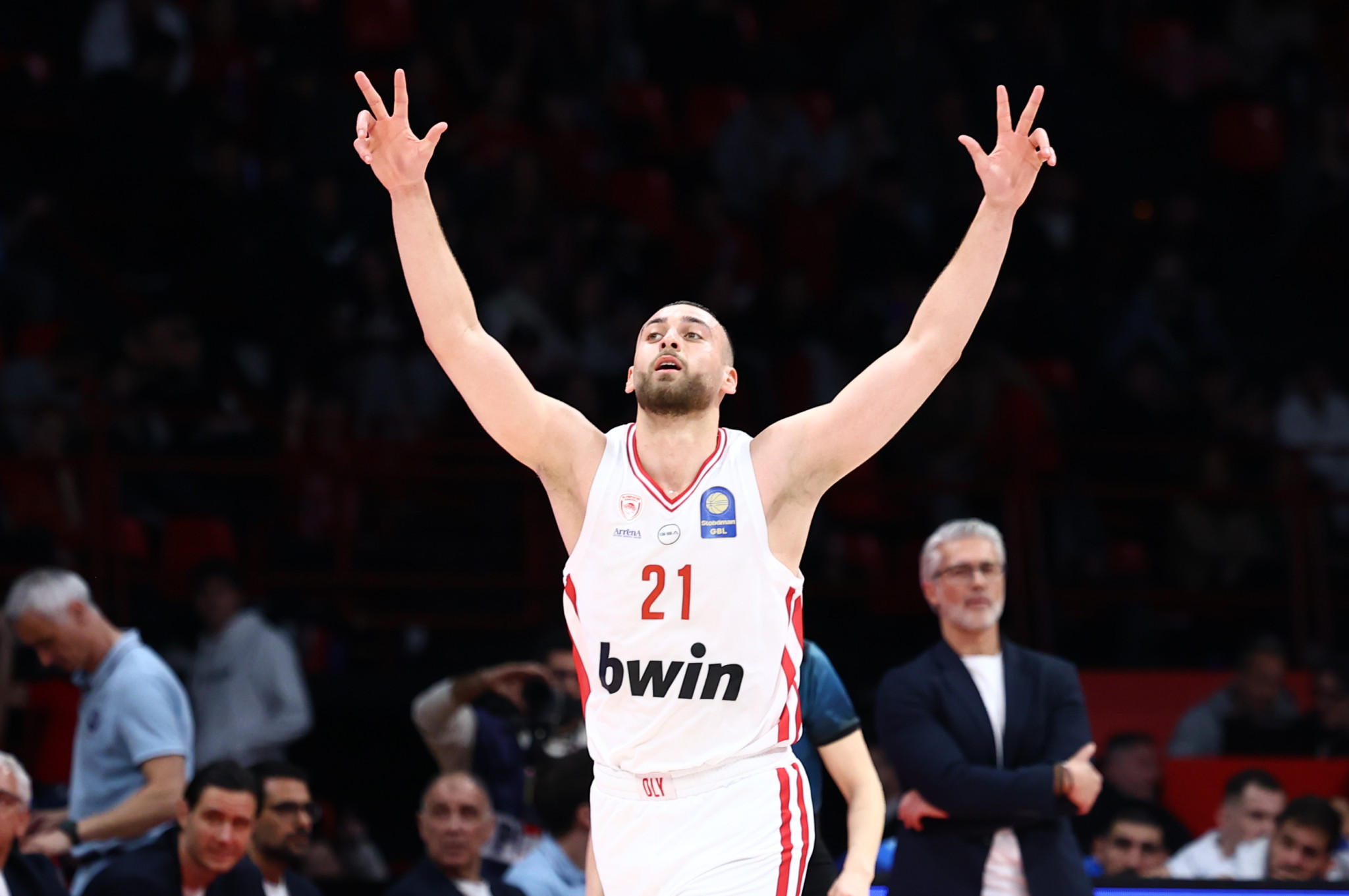 Ο Ολυμπιακός κέρδισε με 100άρα τη Μύκονο στο ΣΕΦ πριν τους «τελικούς» με Ρεάλ και Χάποελ