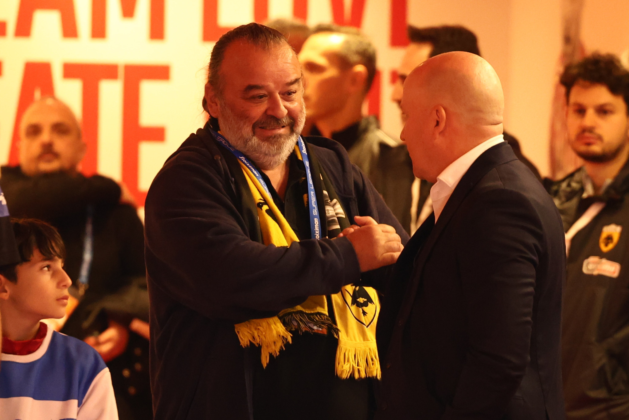 Πως έζησε το ντέρμπι στο Καραϊσκάκη ο Μάριος Ηλιόπουλος – Οι κινήσεις του στη φυσούνα