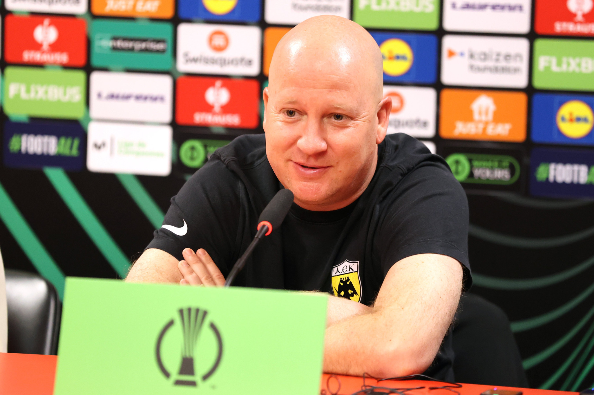 Νίκολιτς: «Εχω παίκτες μαχητές - Η έδρα της Ράγιο δυσκολεύει και μεγάλες ισπανικές ομάδες»