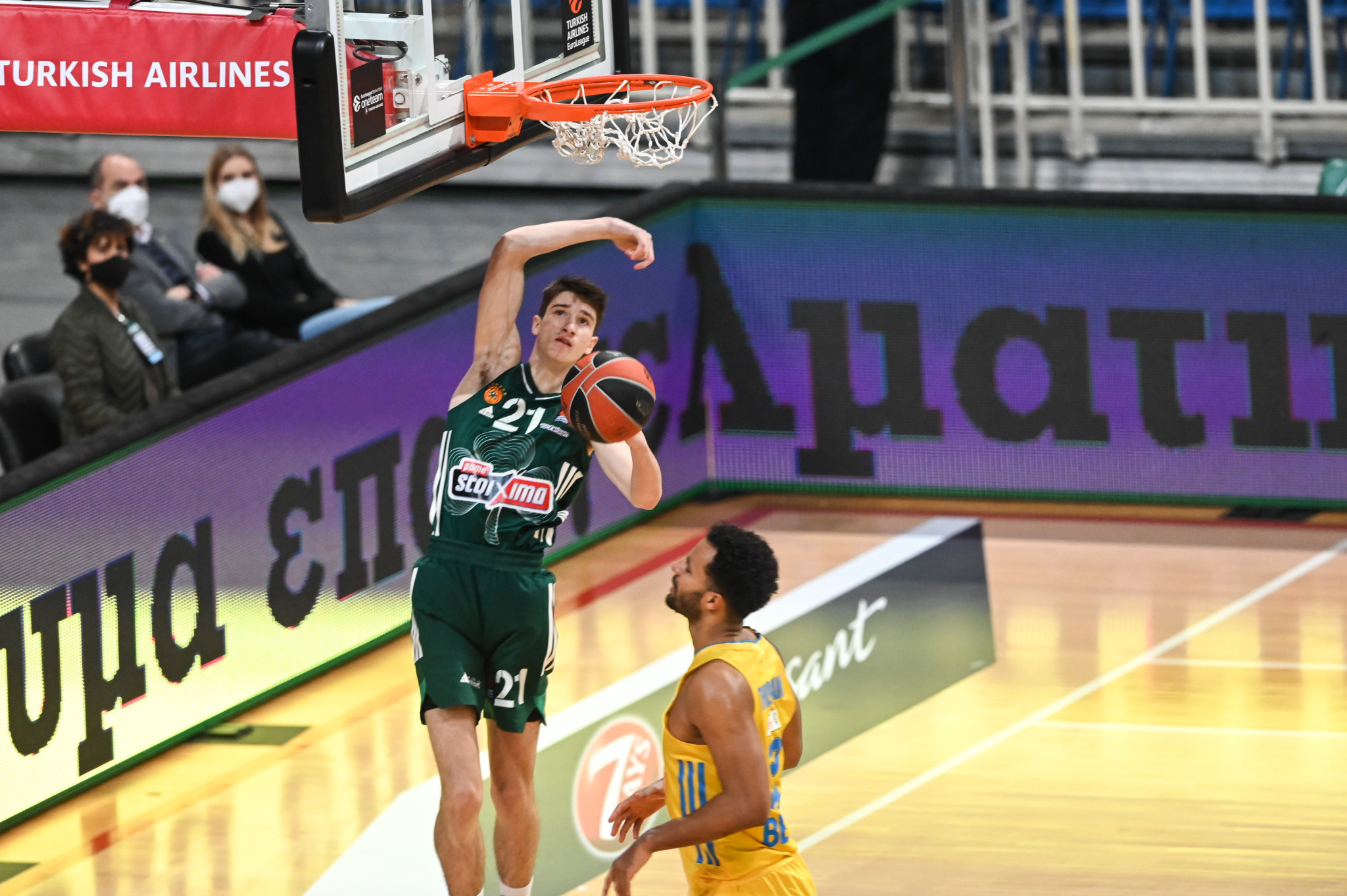 Όταν ο Αβδάλας «απογειώθηκε» στο ΟΑΚΑ κι έγινε ο νεότερος σκόρερ στην ιστορία της EuroLeague (video)