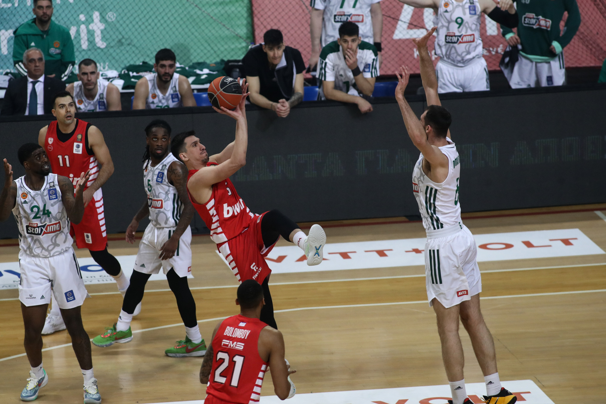 Πότε ήταν η τελευταία φορά που ο Ολυμπιακός κέρδισε εκτός έδρας τον Παναθηναϊκό στην κανονική περίοδο της GBL