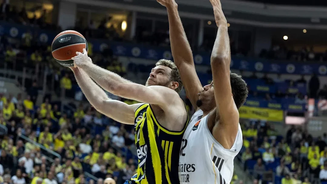 Η Ρεάλ πέρασε από την Πόλη και βάζει... πλώρη για τετράδα