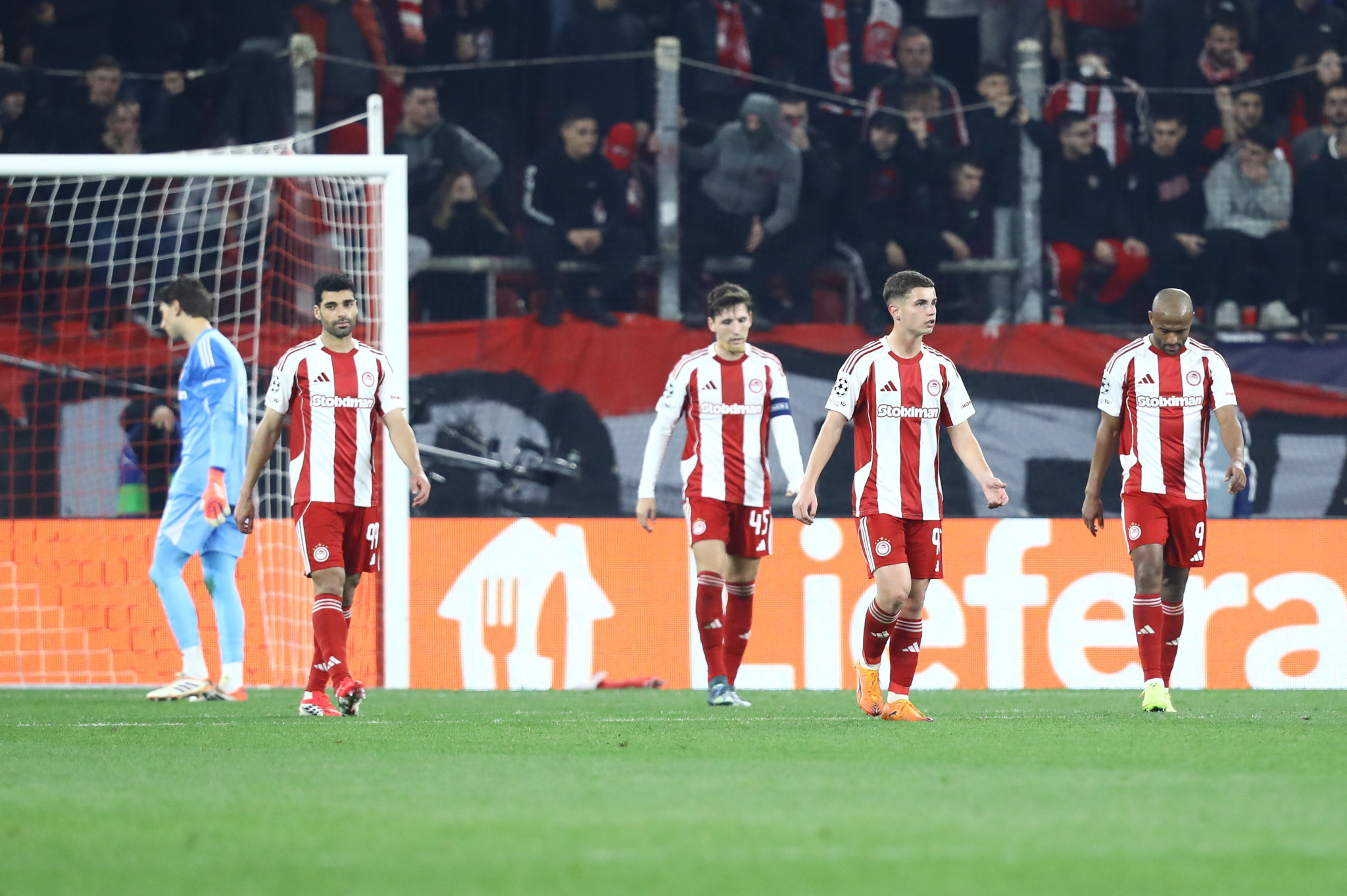 Ο Ολυμπιακός έμεινε «άσφαιρος» σε τρία σερί εντός έδρας ματς πρωταθλήματος μετά από 56 χρόνια!