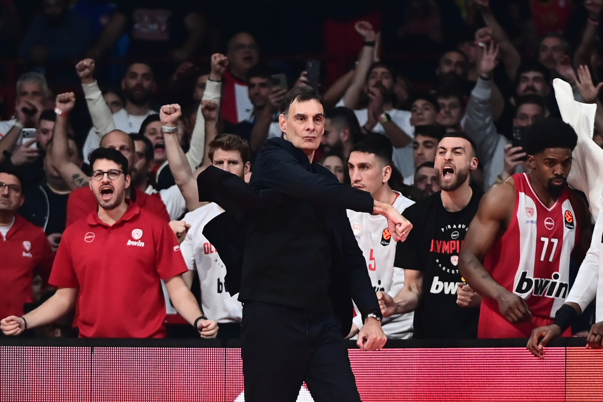 Ο «σκακιστής» Μπαρτζώκας τα έχει... 300