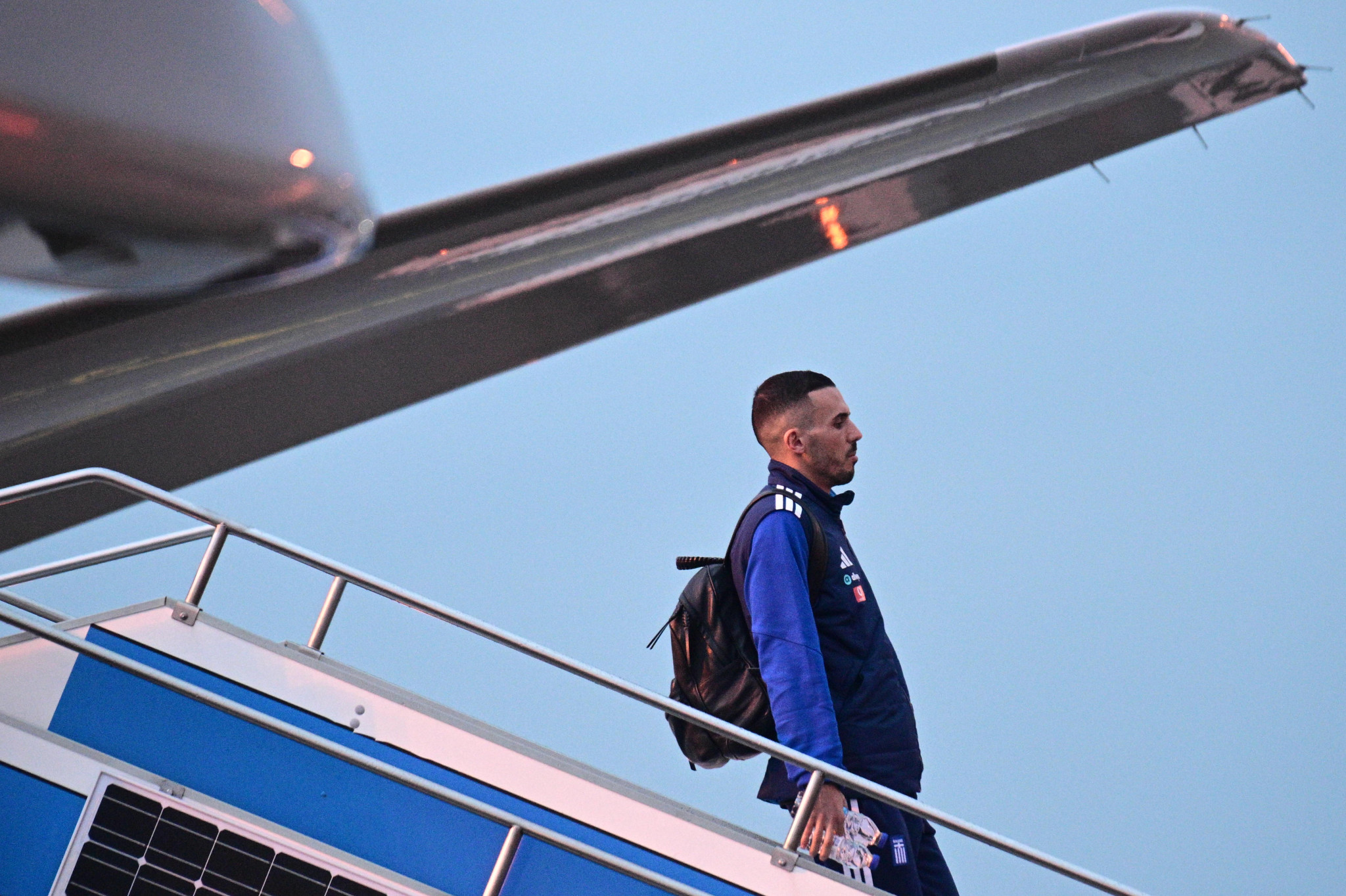 Η σπάνια κίνηση του πιλότου πριν «πετάξει» η Εθνική ομάδα