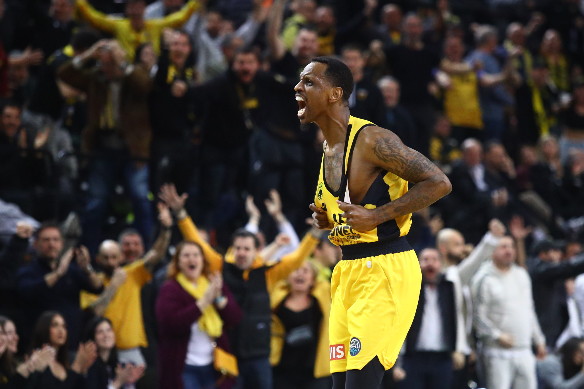 Βασίλισσα με φούμο