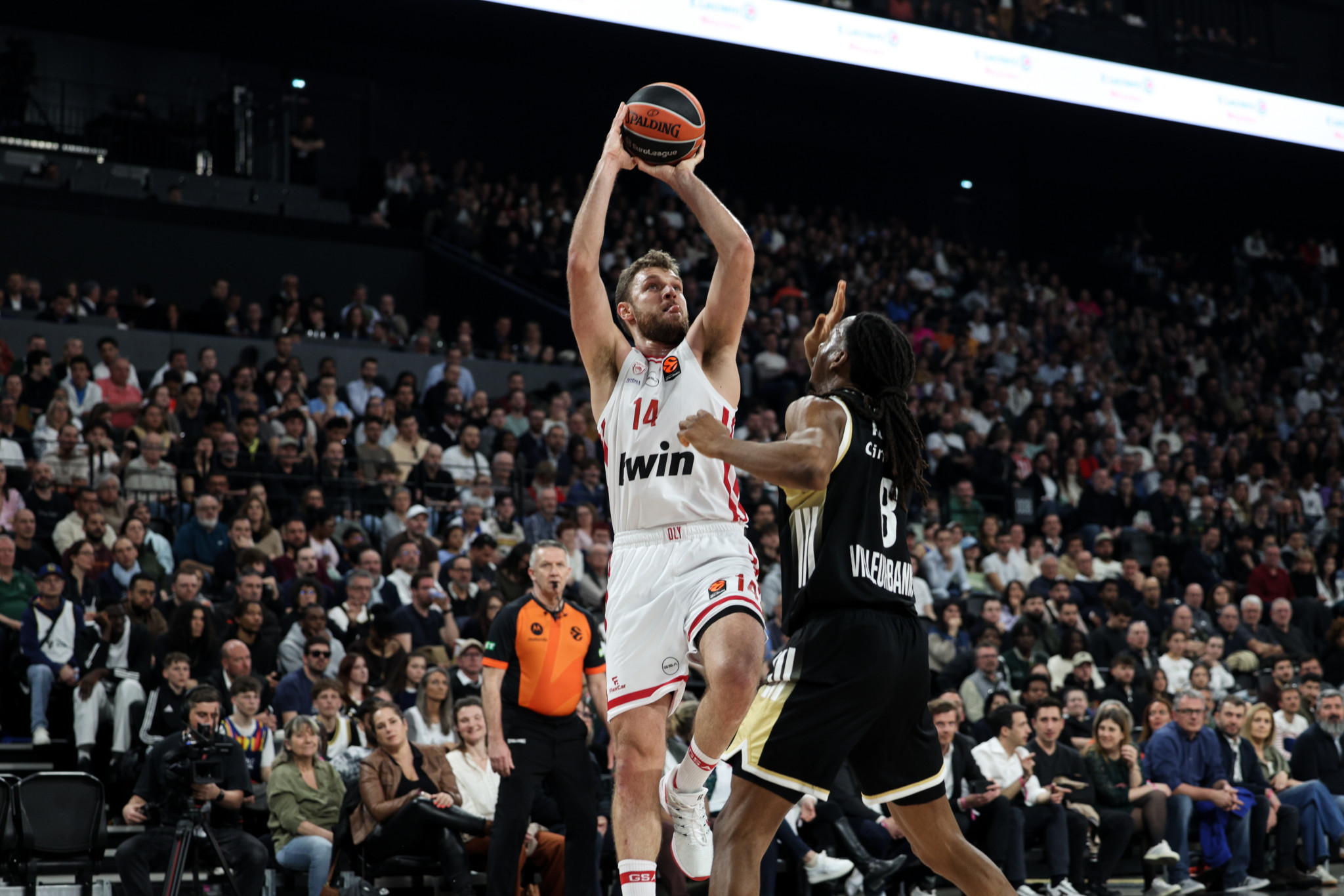 «EuroLeague by Night»: Το σχόλιο του Στ. Τάτσιου για την πρωτιά του Ολυμπιακού στη βαθμολογία (video)